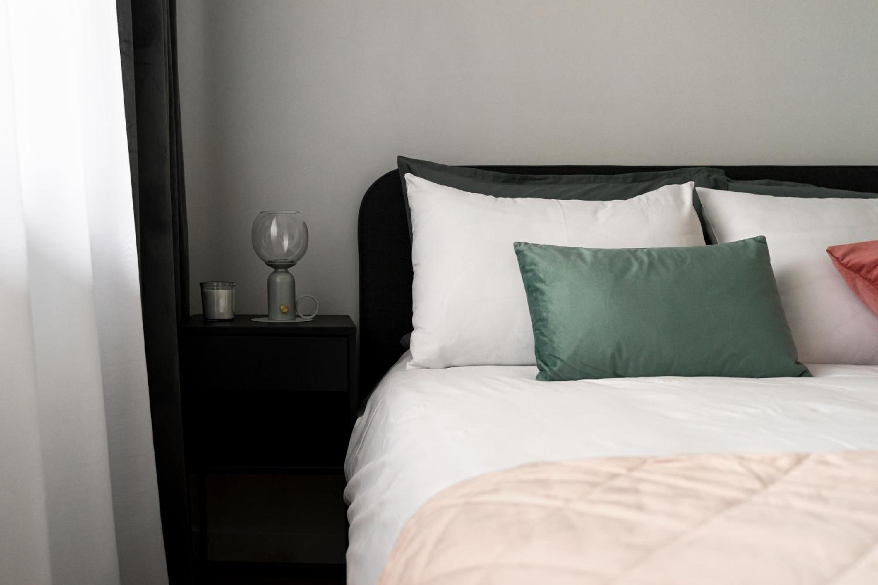 One-Bedroom Apartment - Photo 9