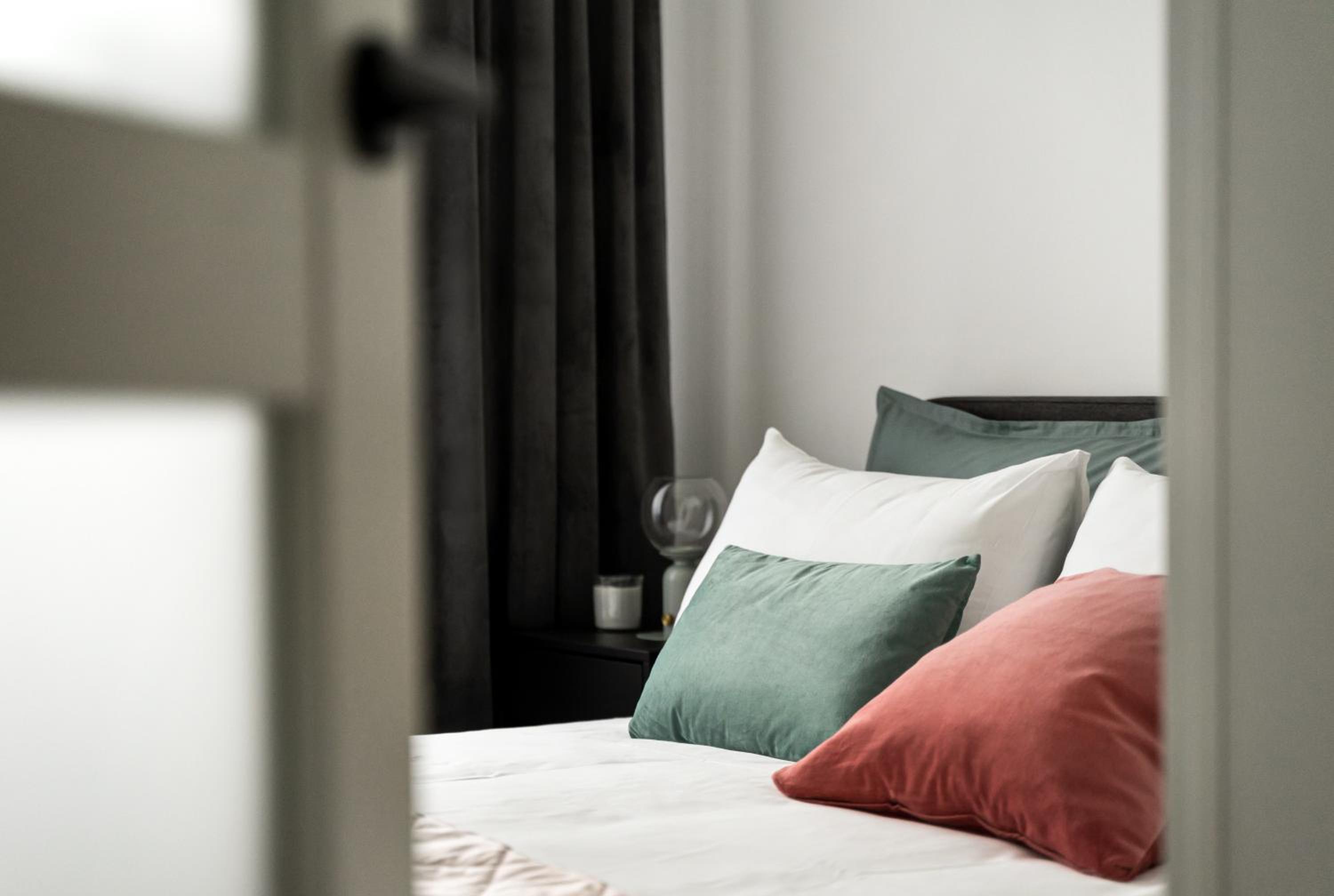 One-Bedroom Apartment - Photo 10