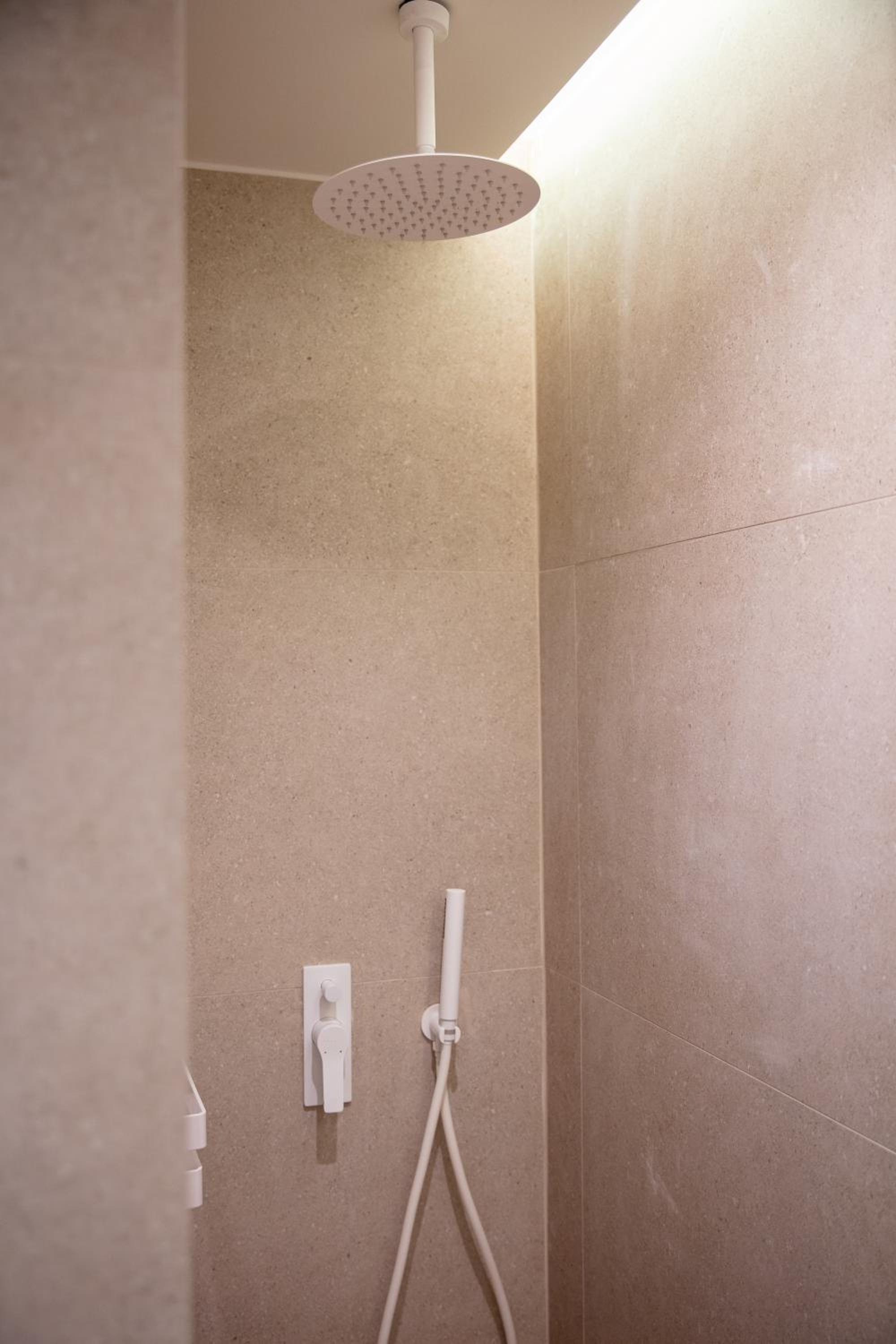 Junior Suite with Sea View - Photo 27