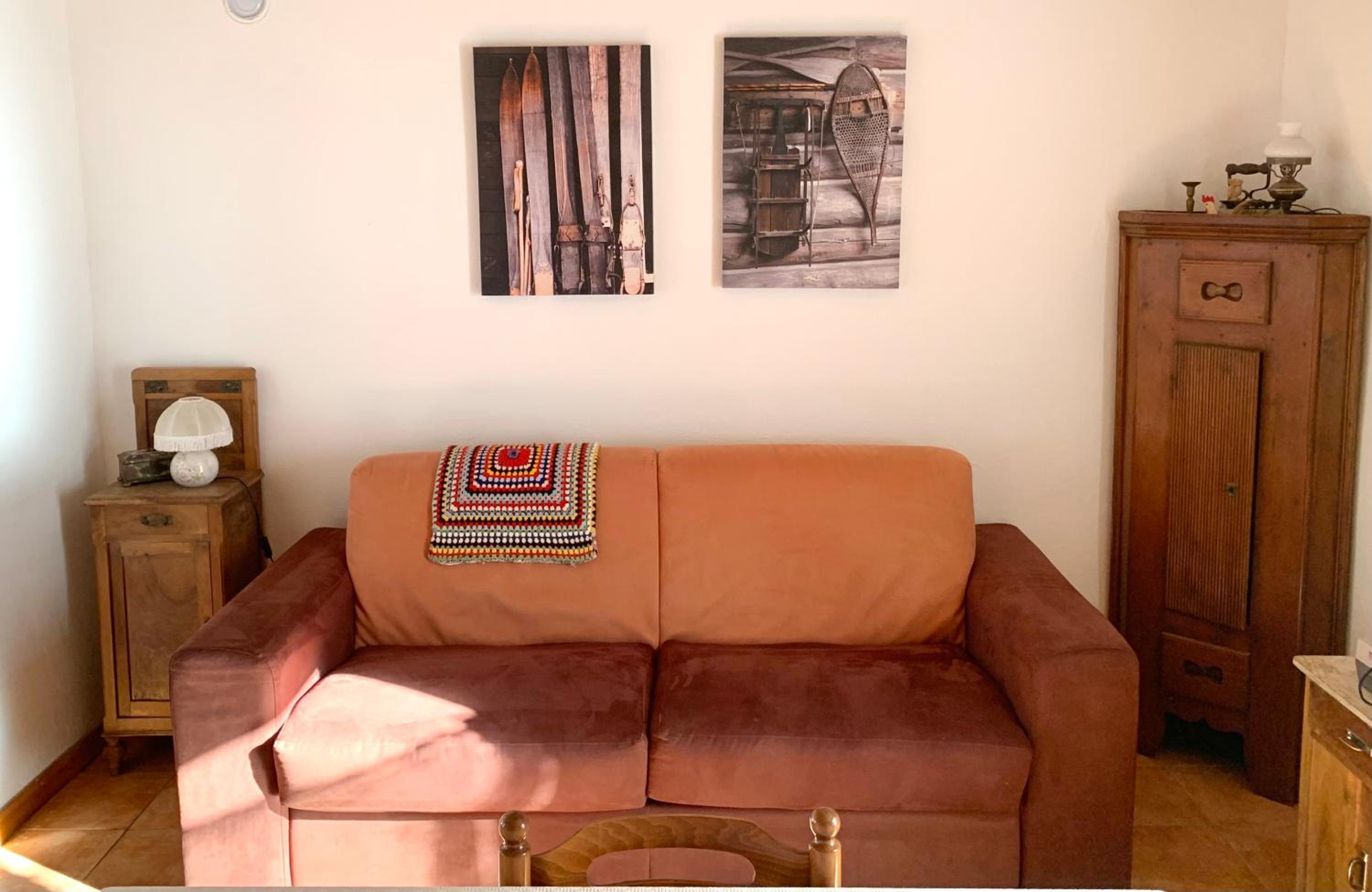 One-Bedroom Apartment photo 3