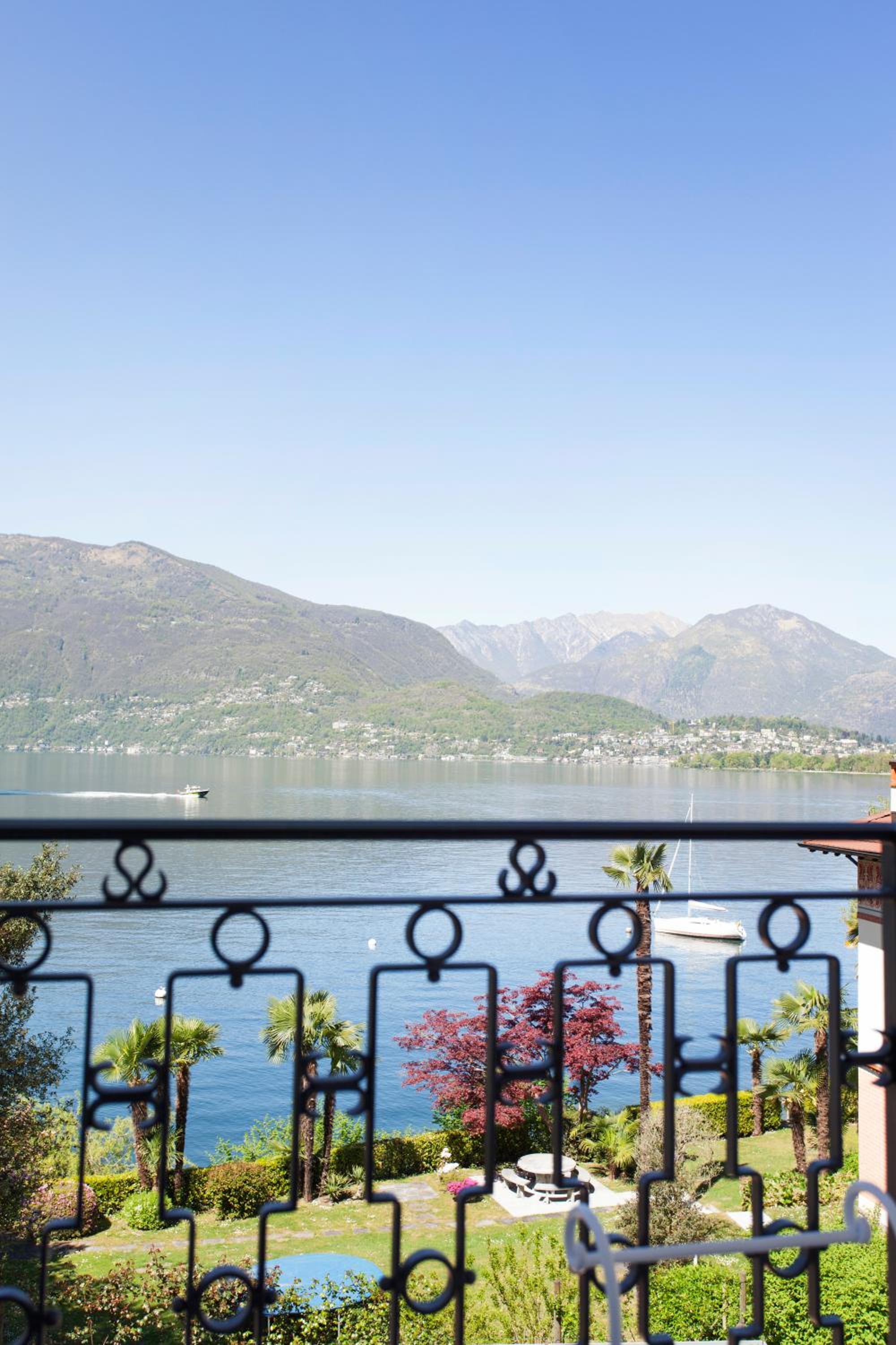 Superior Double Room with Lake View - Photo 6