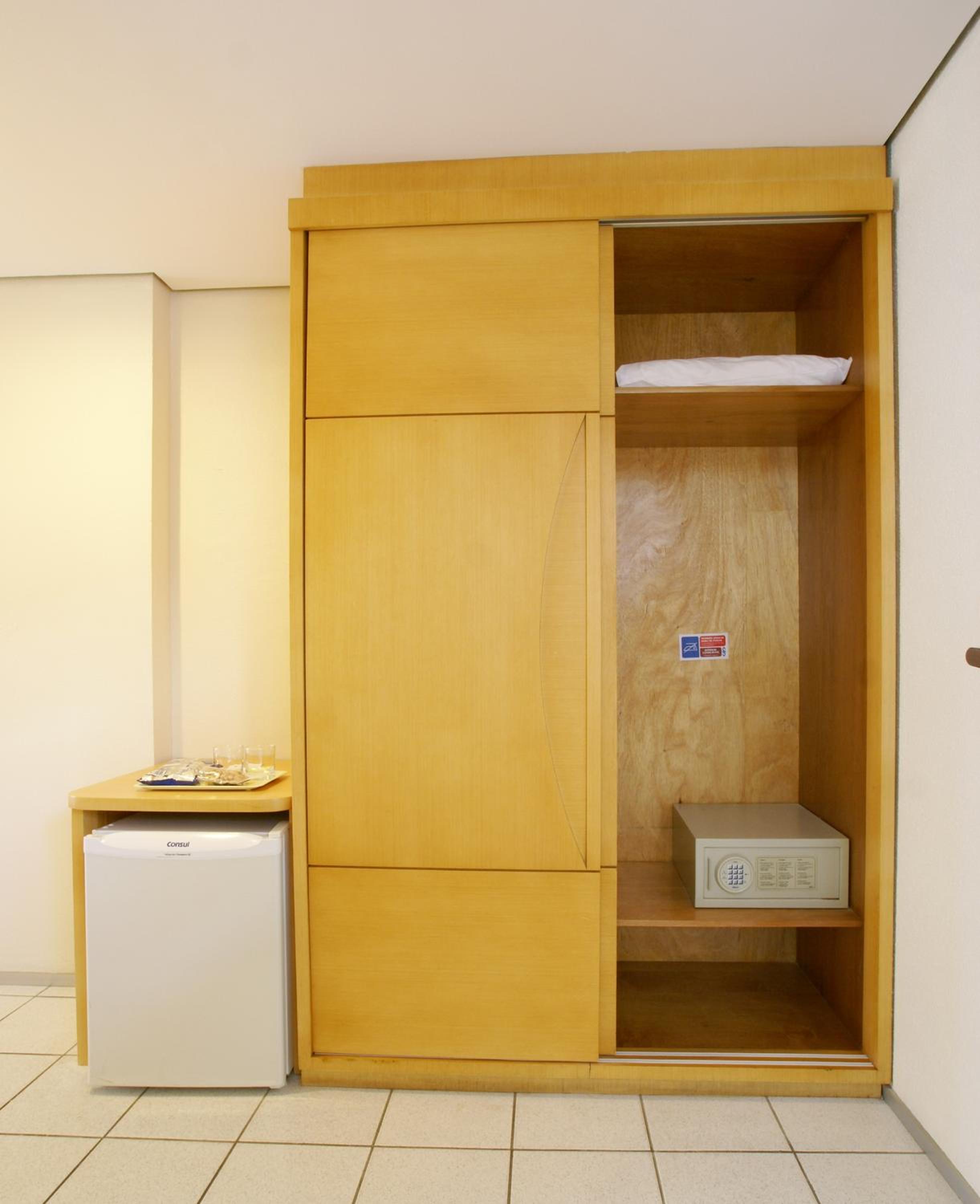 Luxury Double Room With Partial Sea View - Photo 4