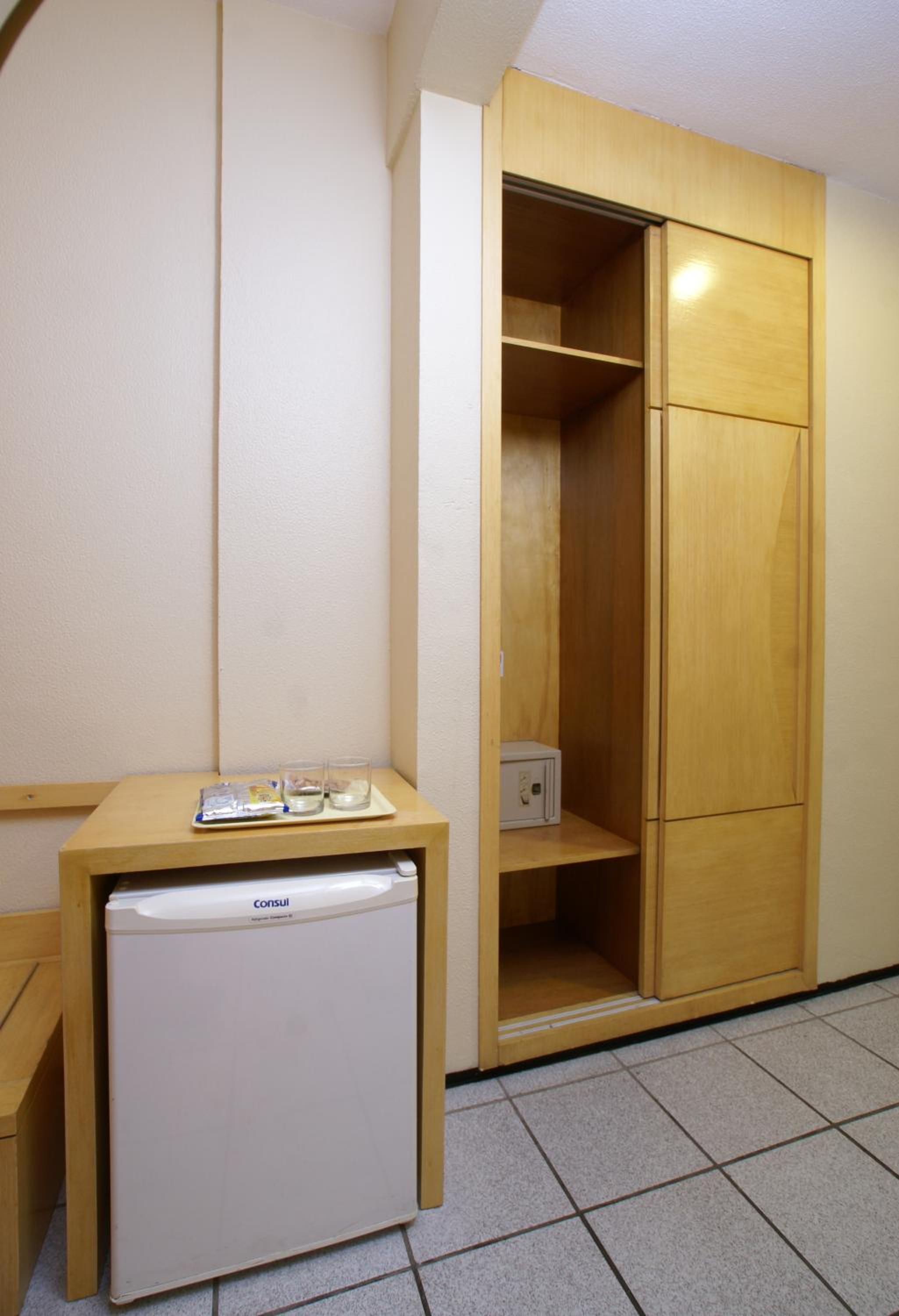 Standard Double Room - Photo 3