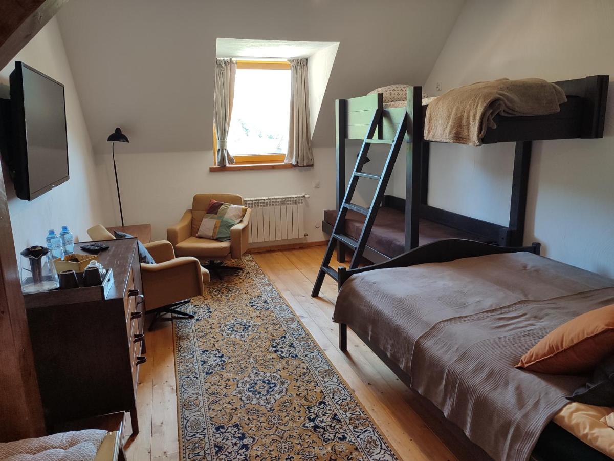 Quadruple Room with Mountain View photo 3