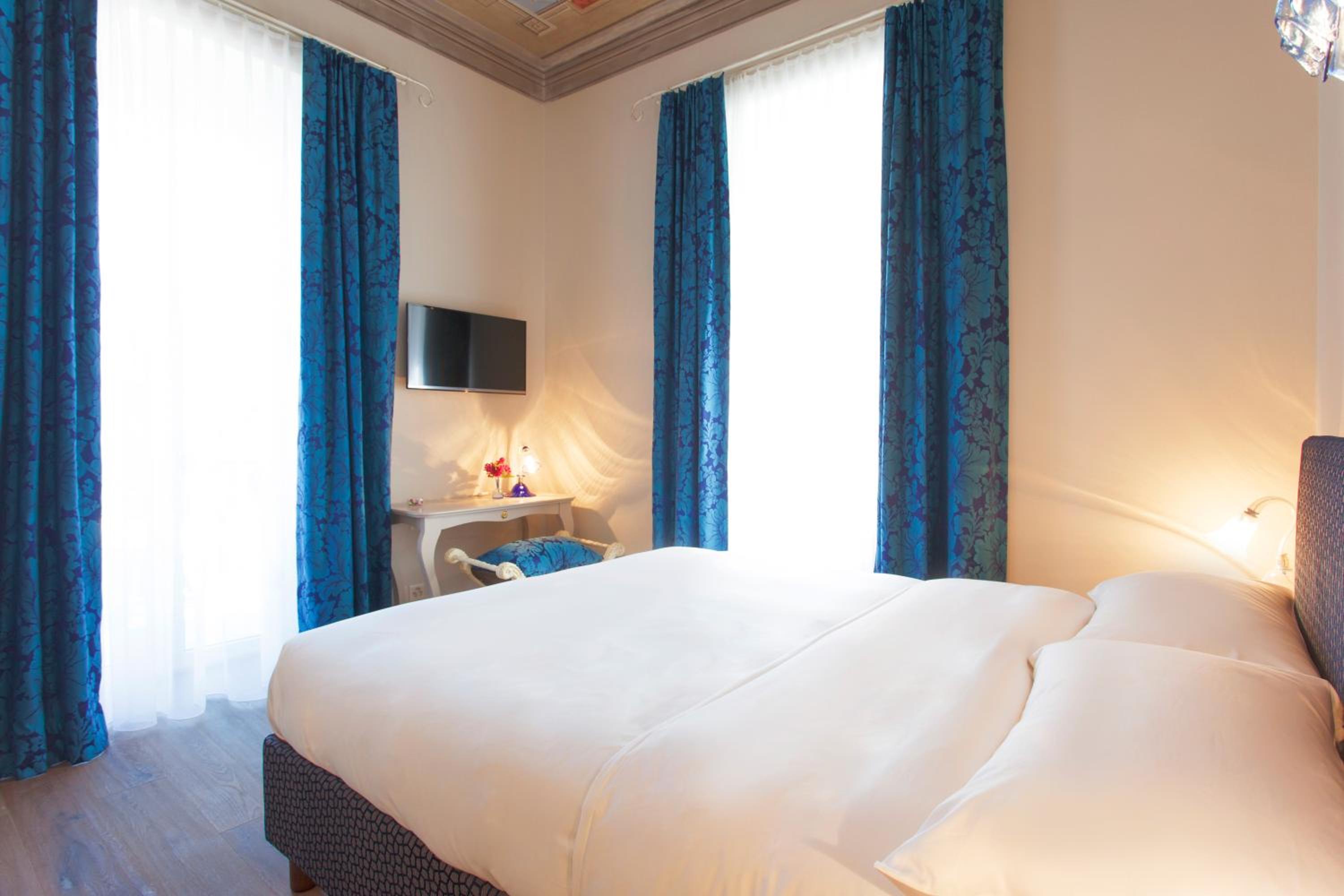 Standard Double Room - Photo 1