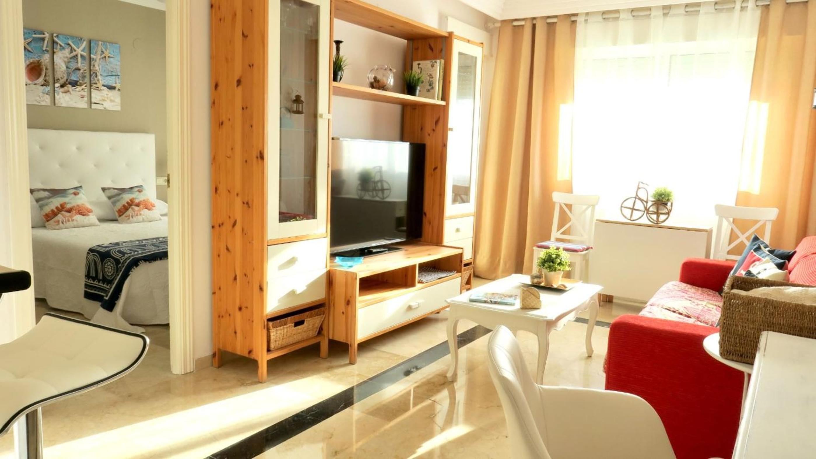 Deluxe Room With Side Sea Views thumbnail 6