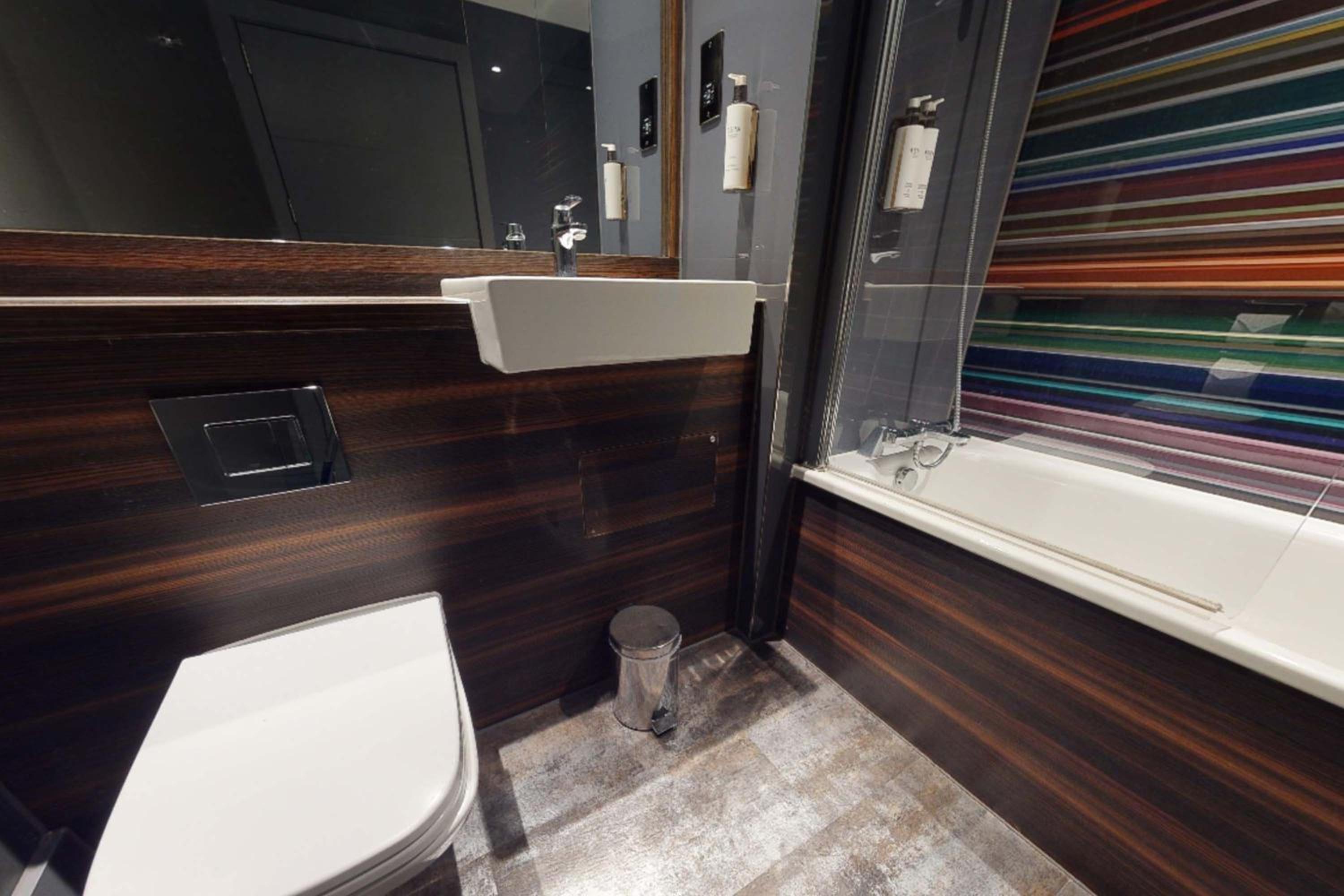 Standard Double Room - Photo 7