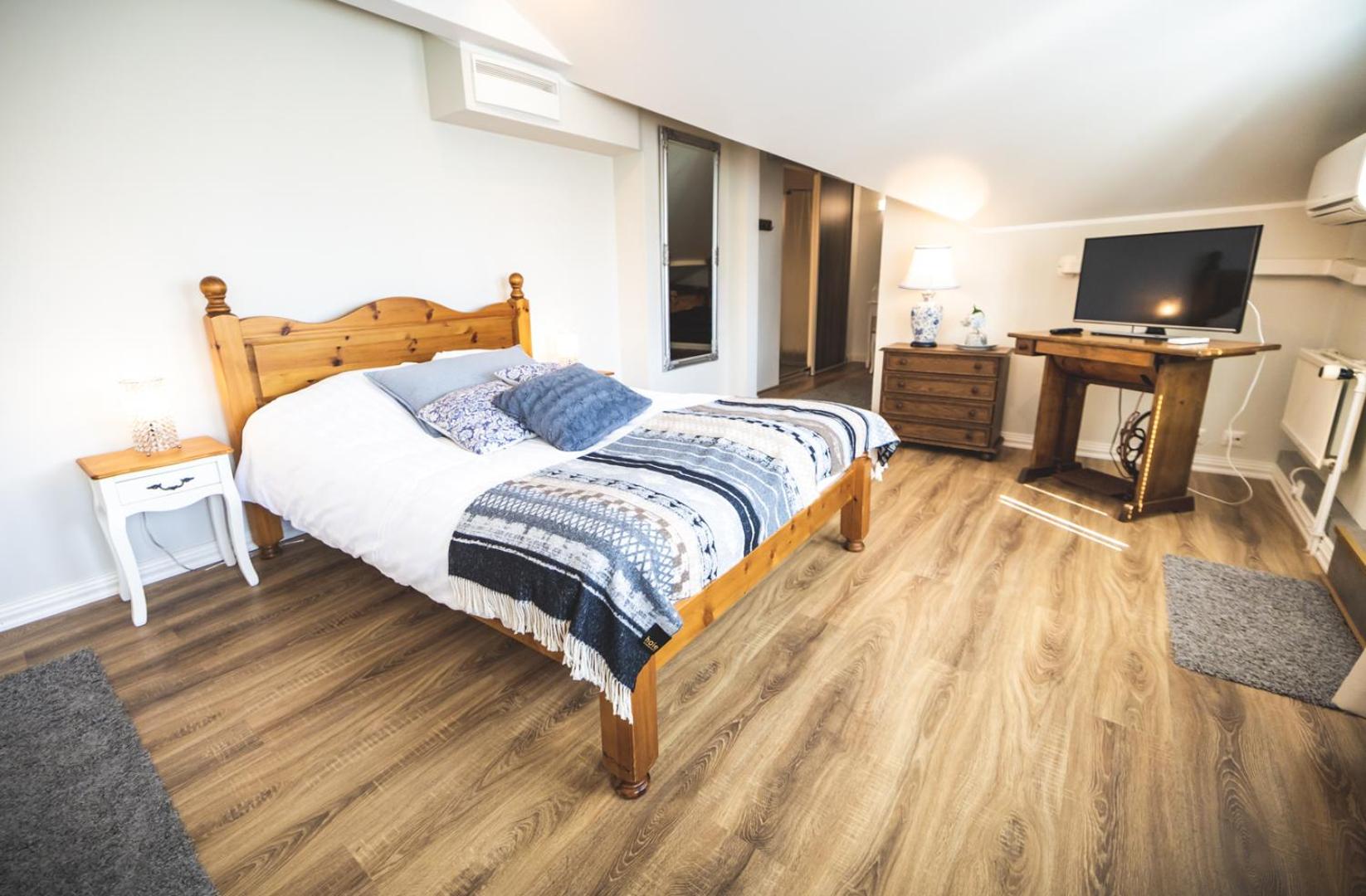 Double Room with Balcony - Photo 1