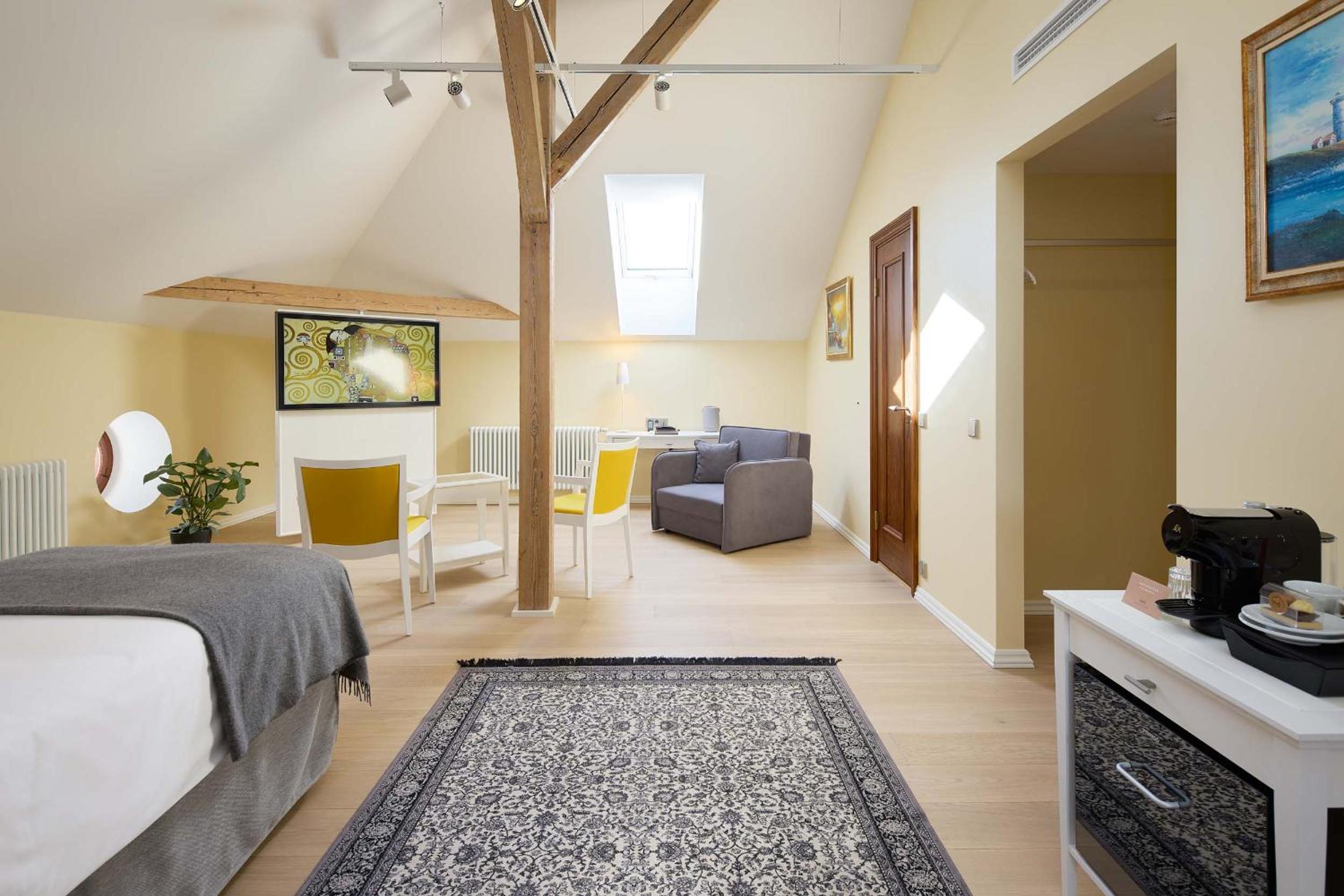 Superior Double or Twin Room with Spa Access - Photo 8