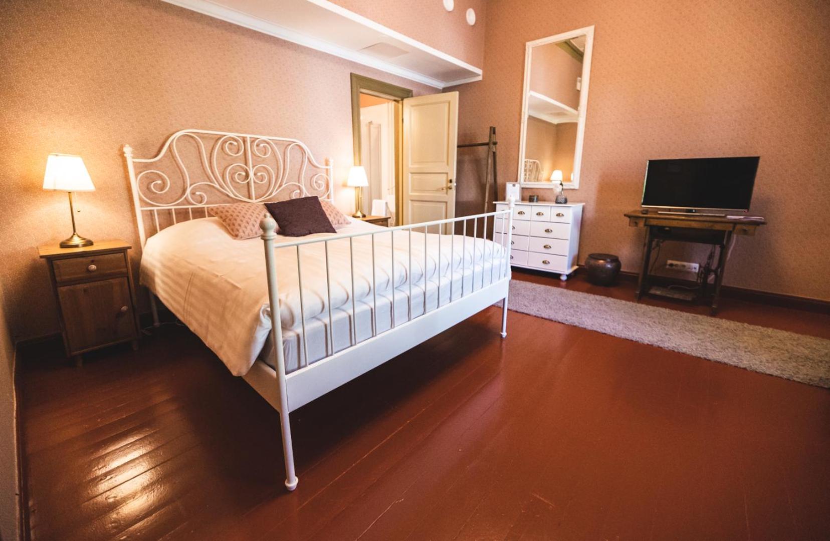 Double Room with Garden View - Photo 3