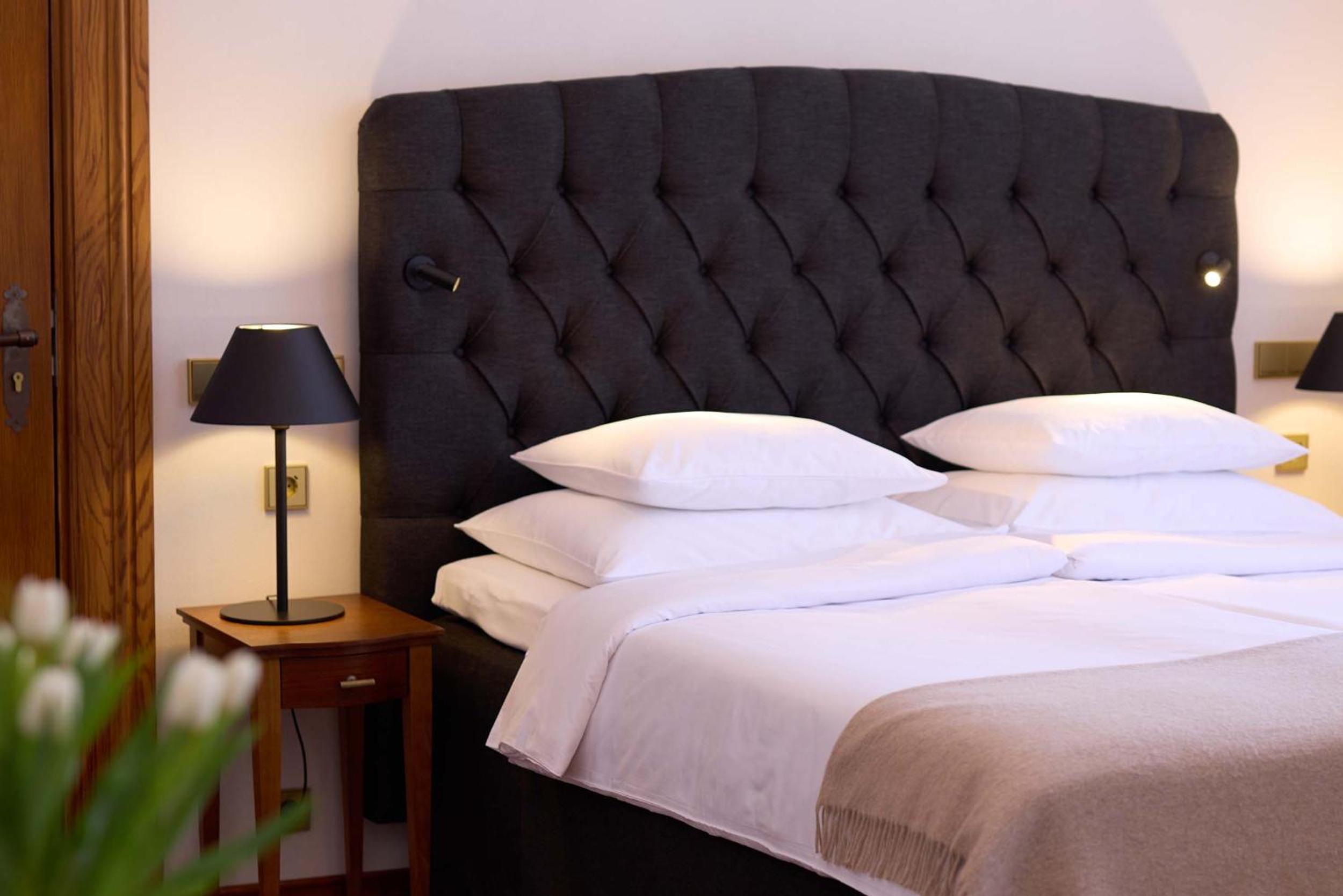 Junior Suite with Spa Access - Photo 1