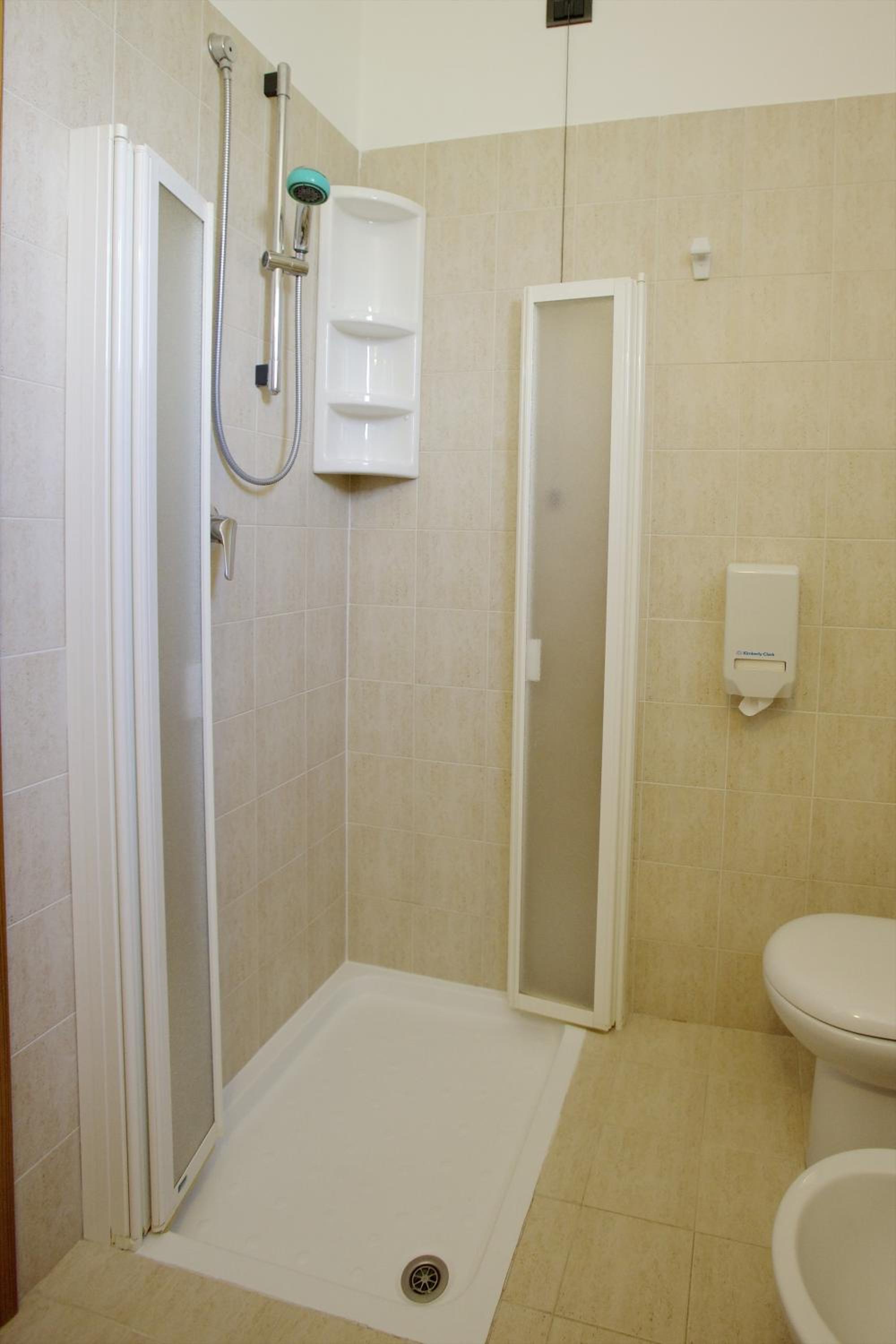 Superior Double or Twin Room - Photo 9