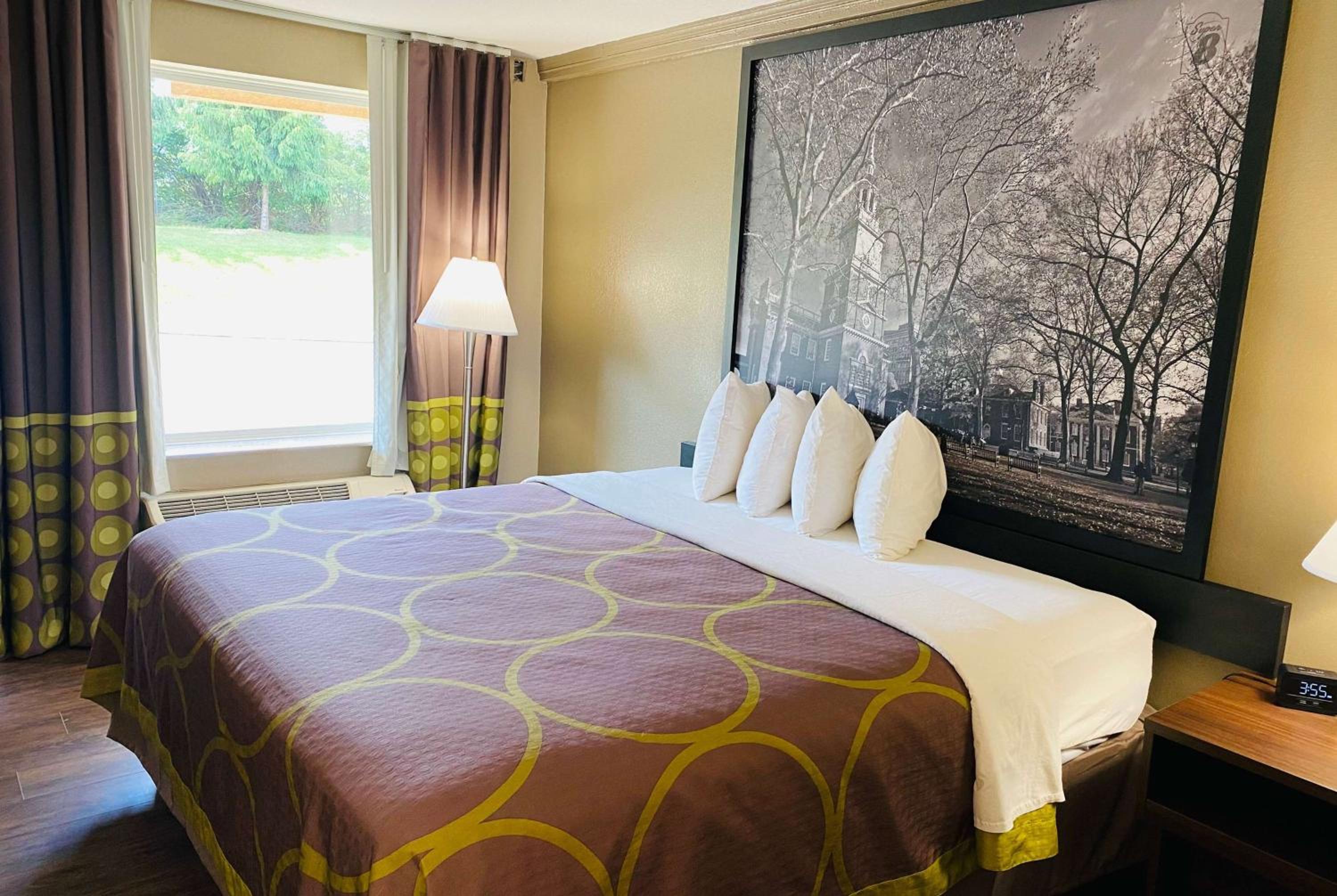 King Room - Mobility Access/Non-Smoking - Photo 1