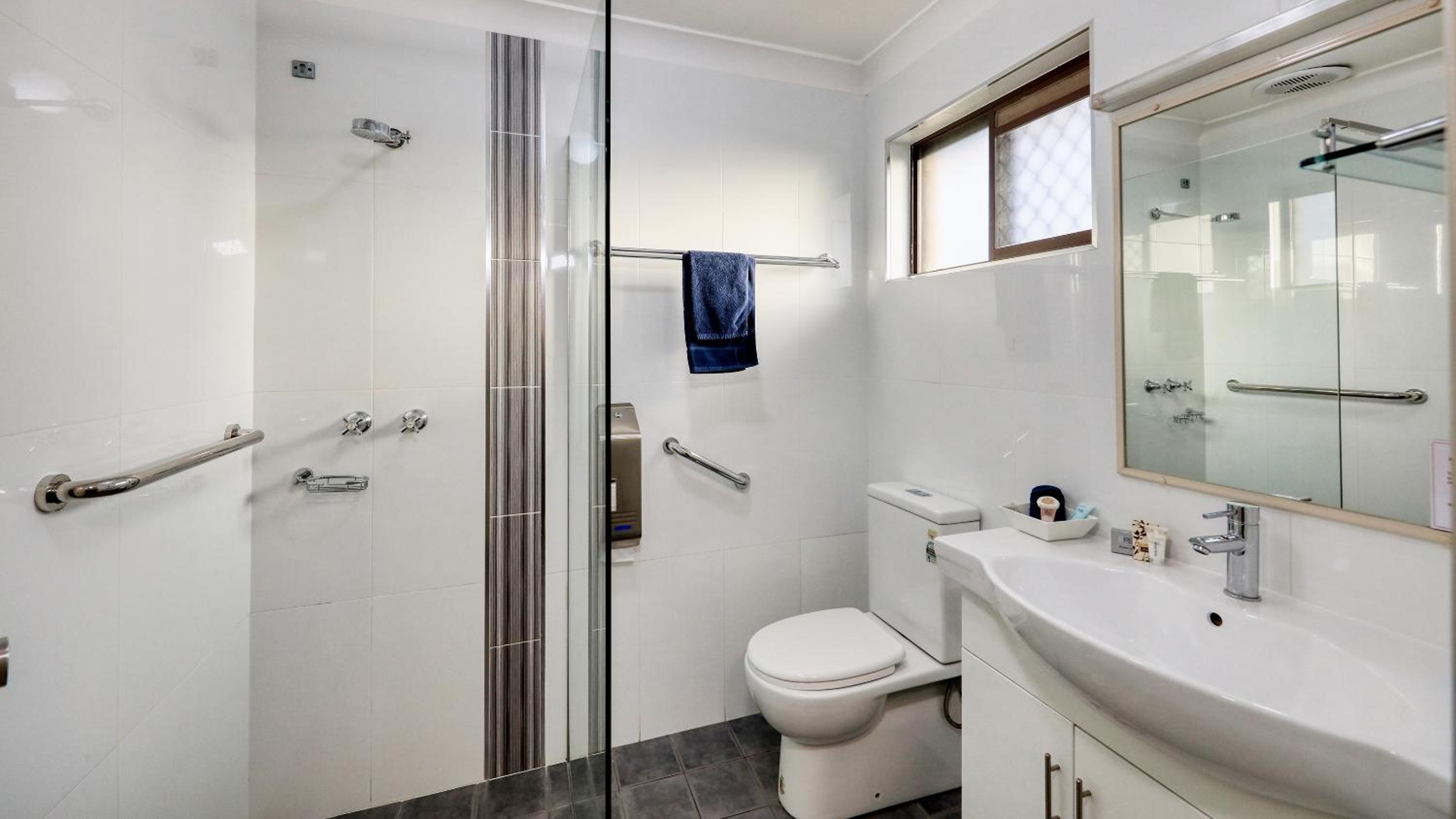 Double or Twin Room photo 3