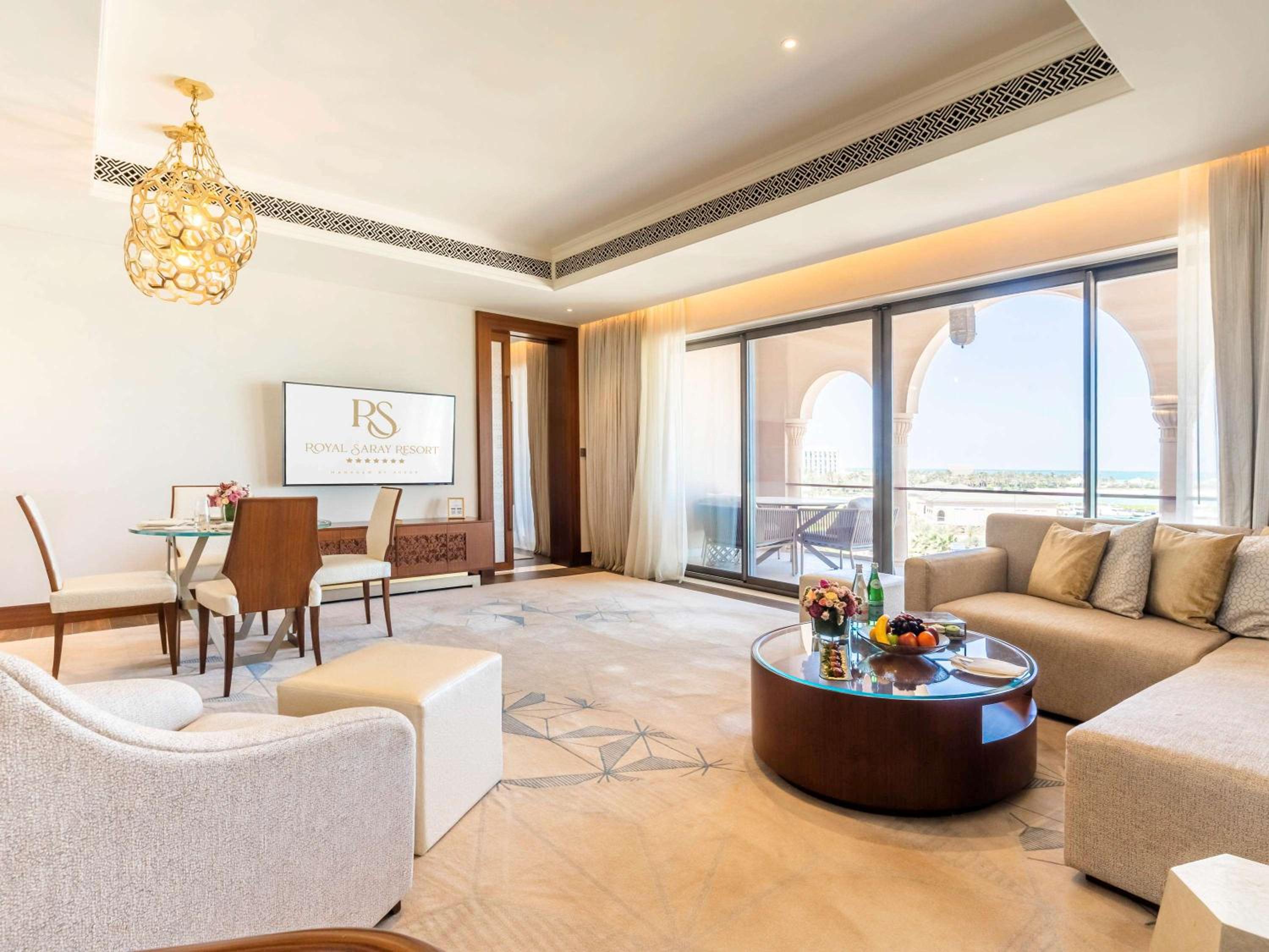 Royal Saray Suite