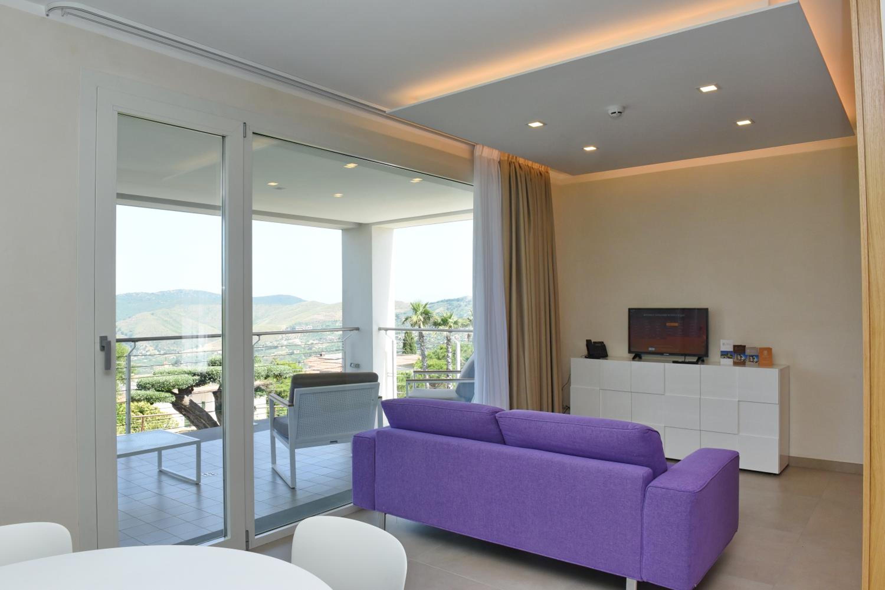 Double Room with Sea View - Photo 6