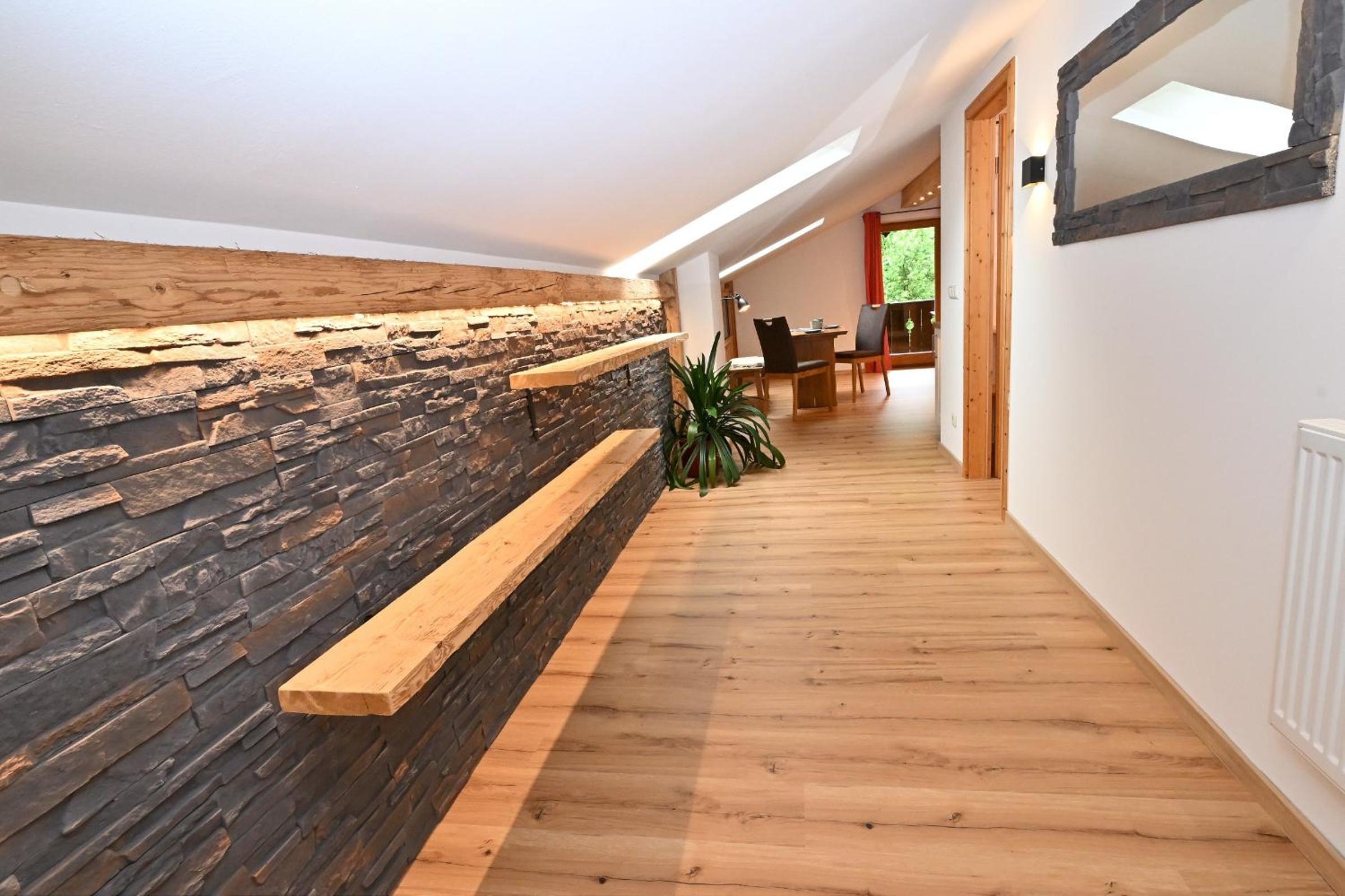 Apartment with Balcony photo 3