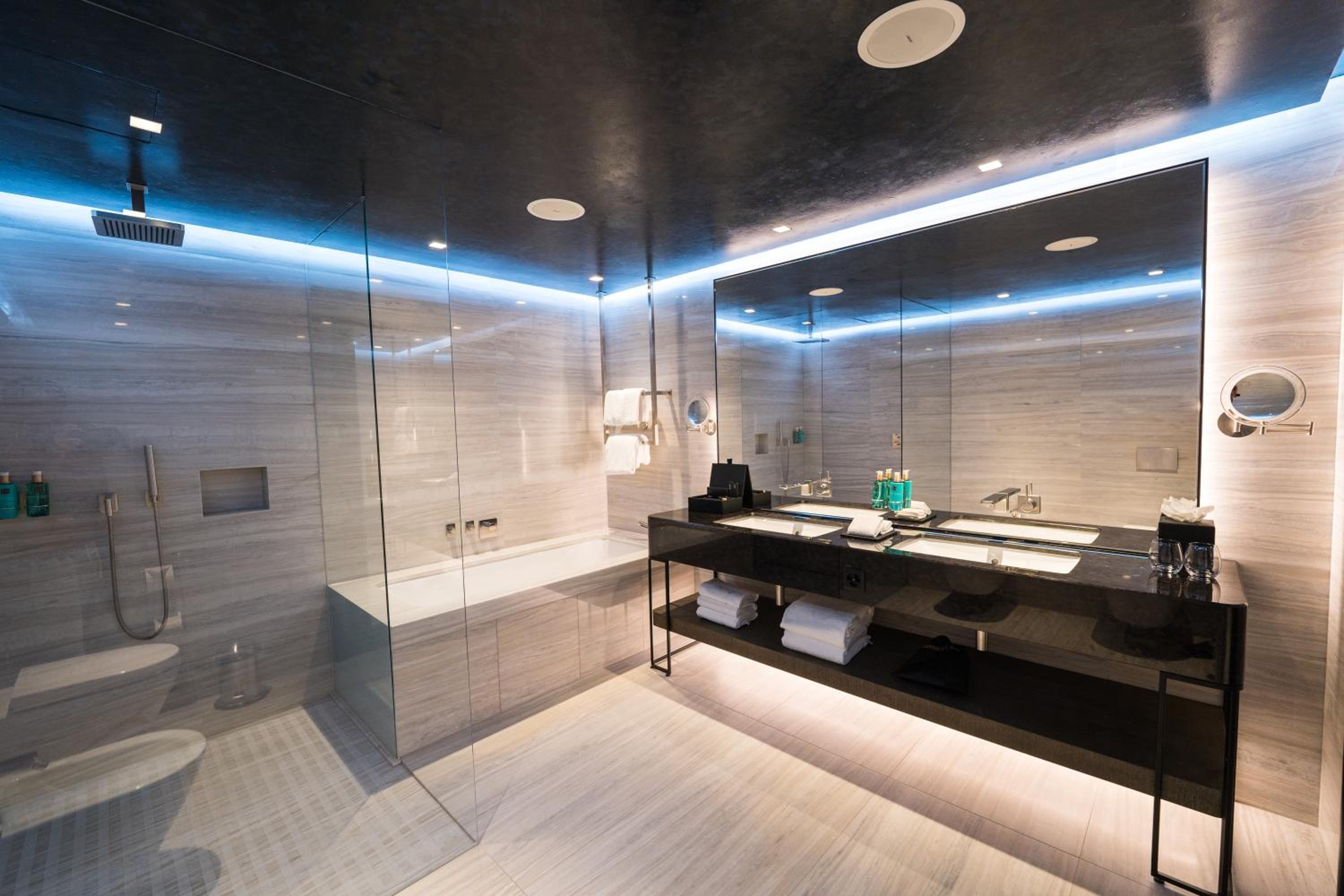 1 BED | Come Play Suite w/Balcony, Including New Year Dinner & Party at Soul Street