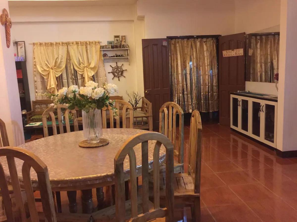 Four-Bedroom House - Photo 21