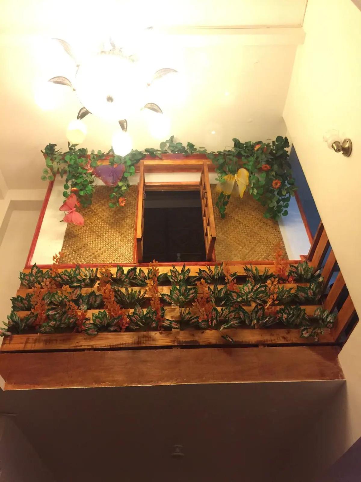 Four-Bedroom House - Photo 2
