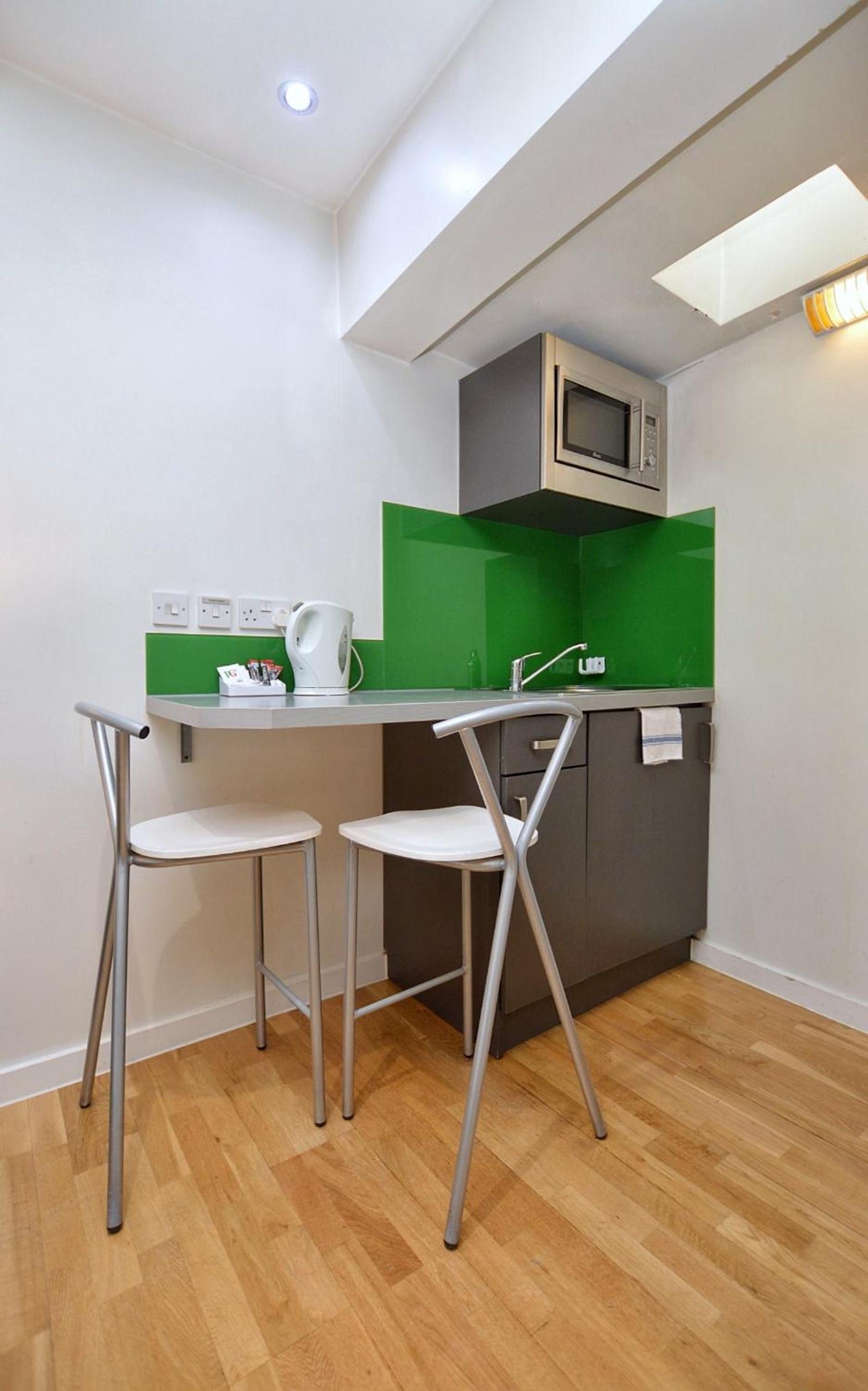 Deluxe Lower Ground Floor photo 2