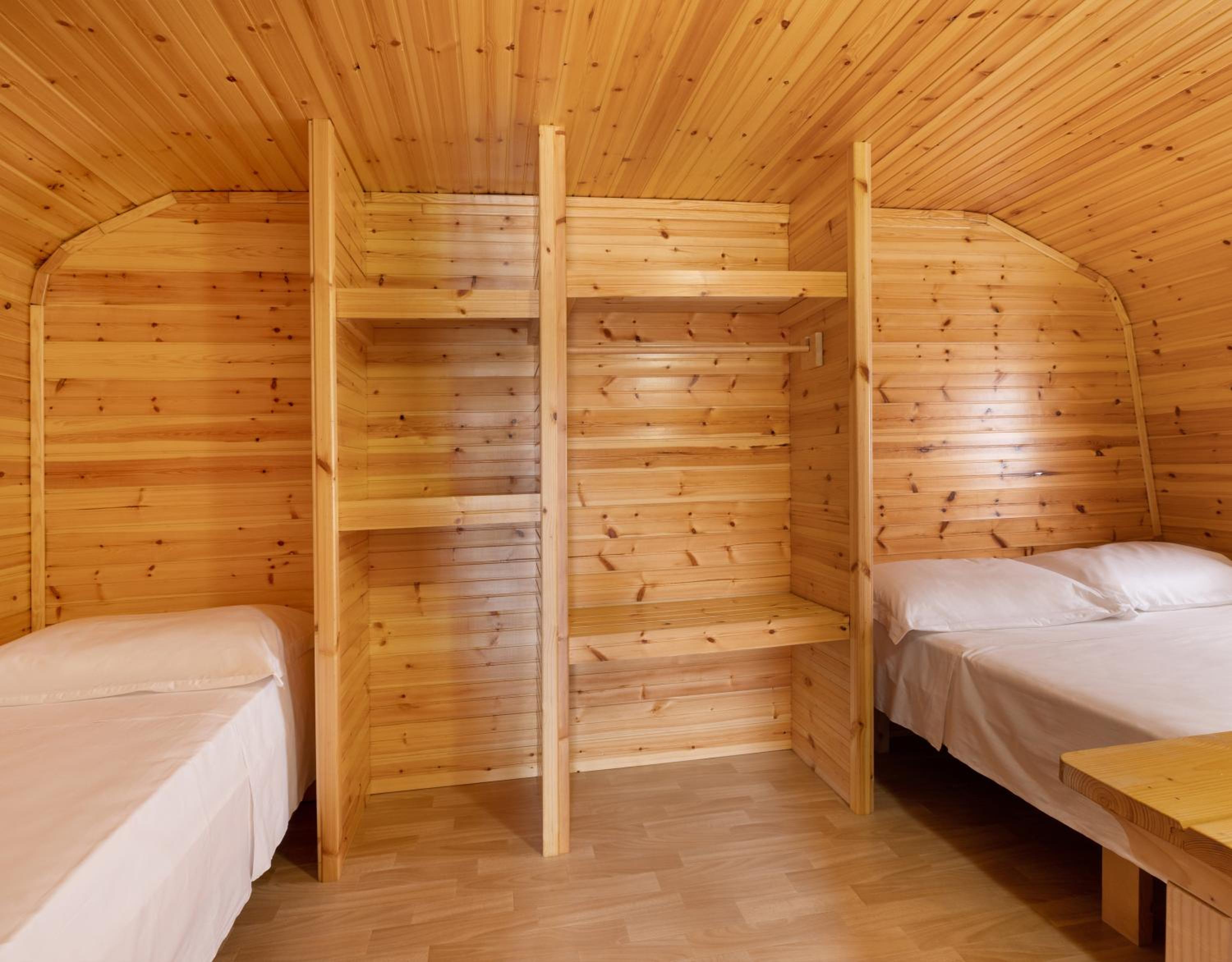Two-Bedroom Chalet - A/C Extra Charge - Photo 4