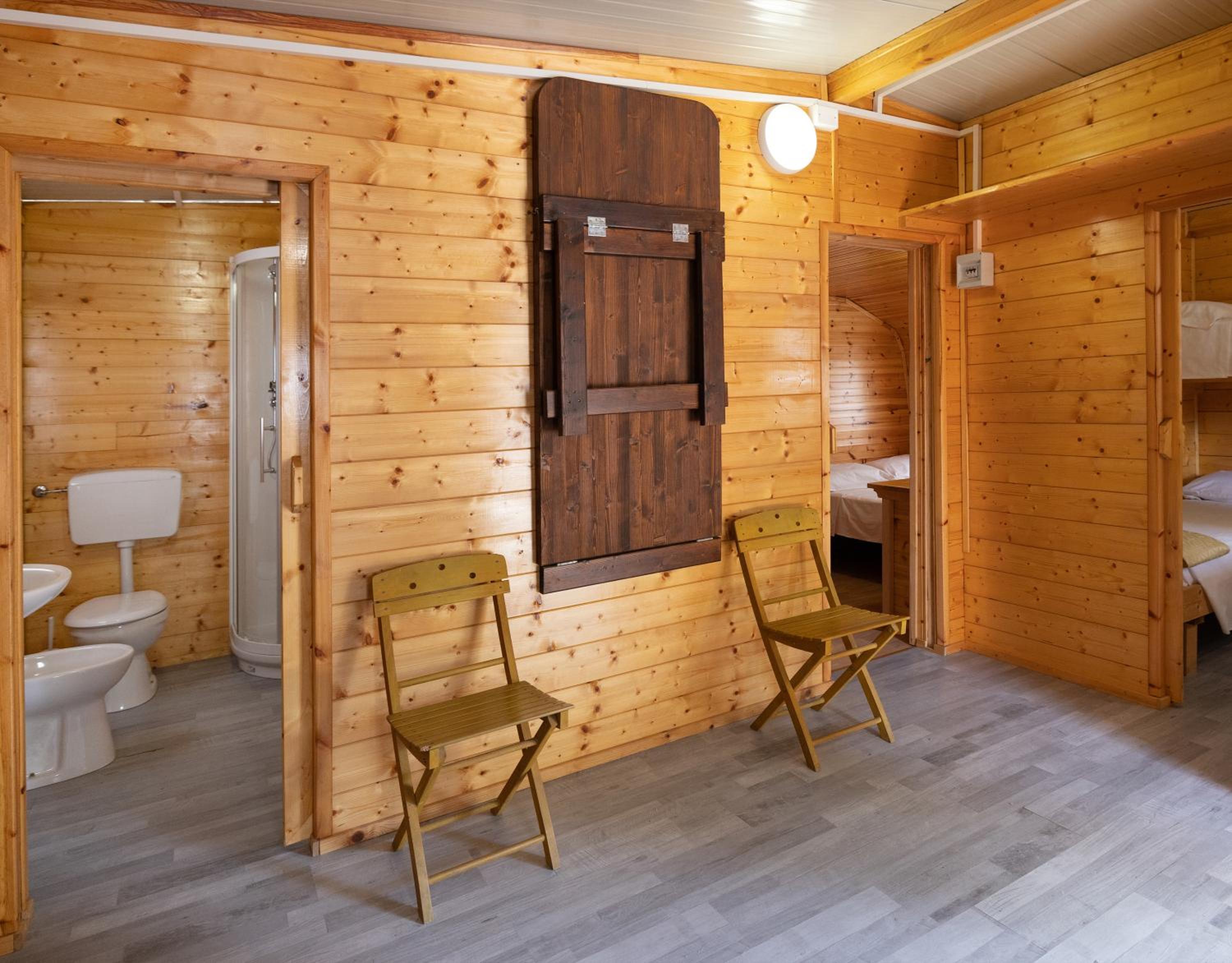 Two-Bedroom Chalet - A/C Extra Charge - Photo 11