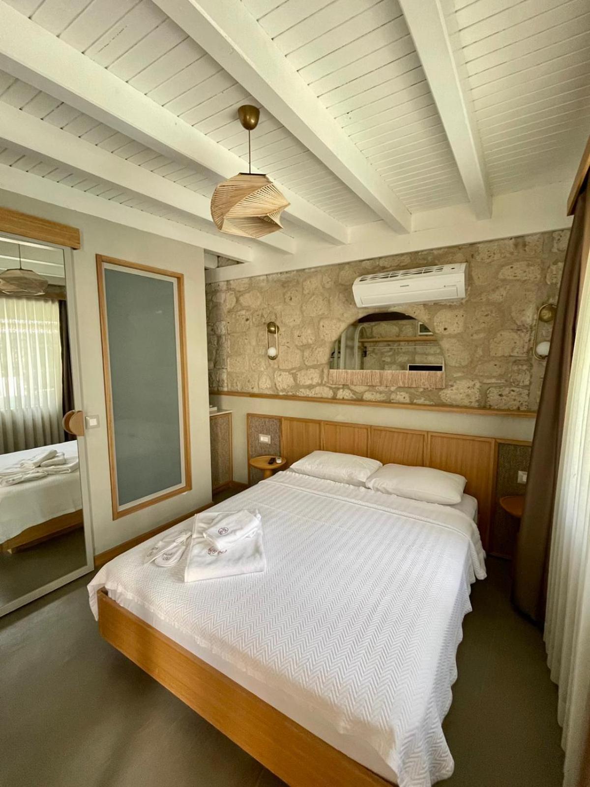 Habitación Doble Estándar o con Dos Camas Individuales.