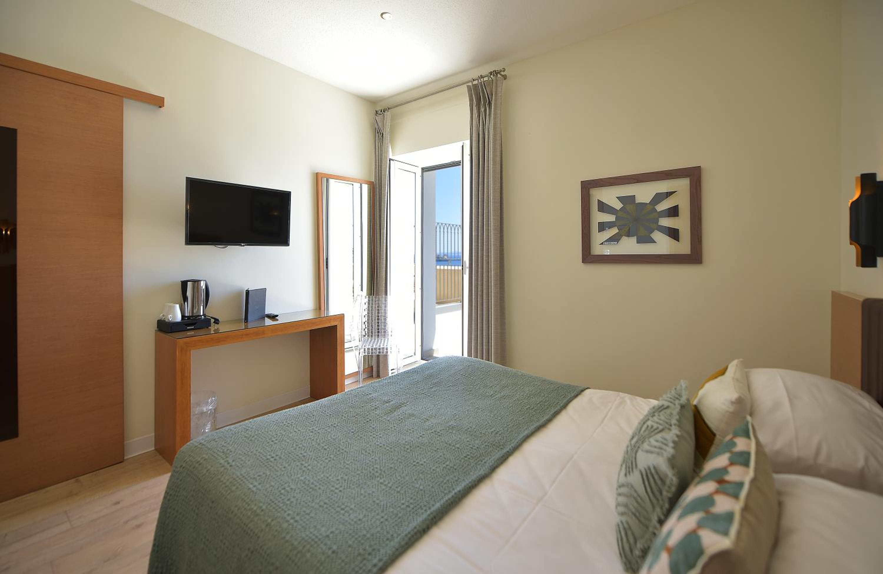 Superior Double Room with Sea View Terrace - Photo 1
