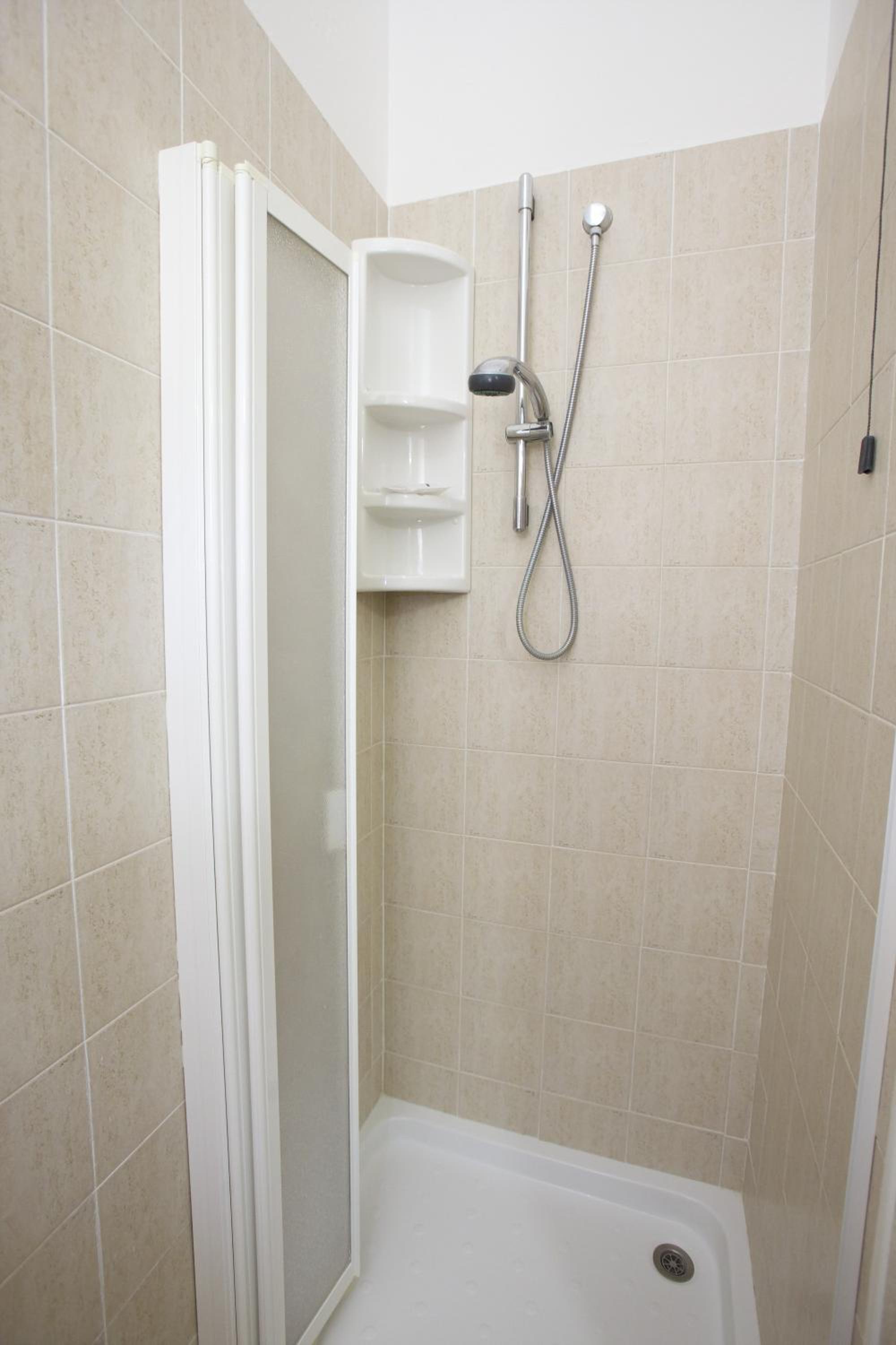 Standard Double or Twin Room - Photo 5