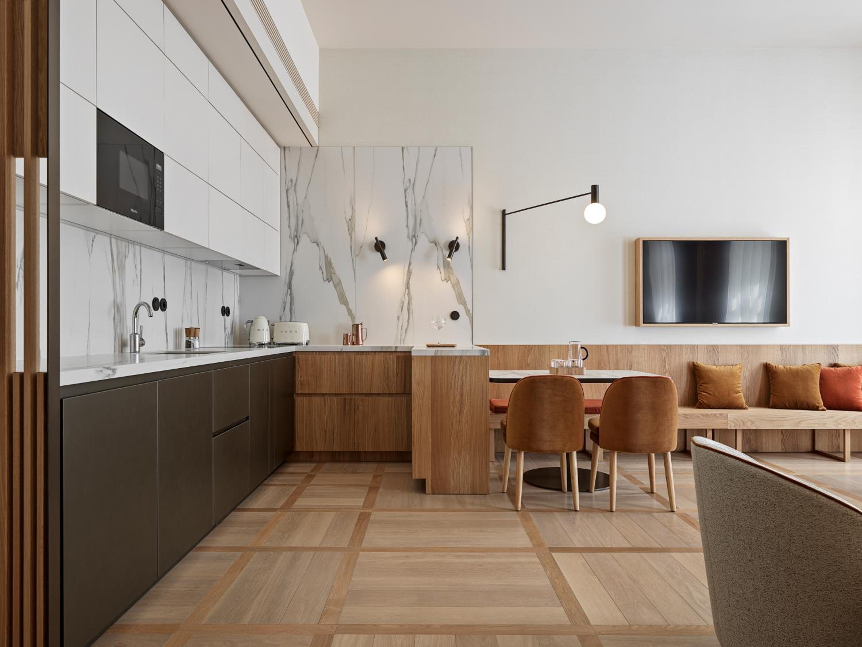 Deluxe Suite - Photo 10