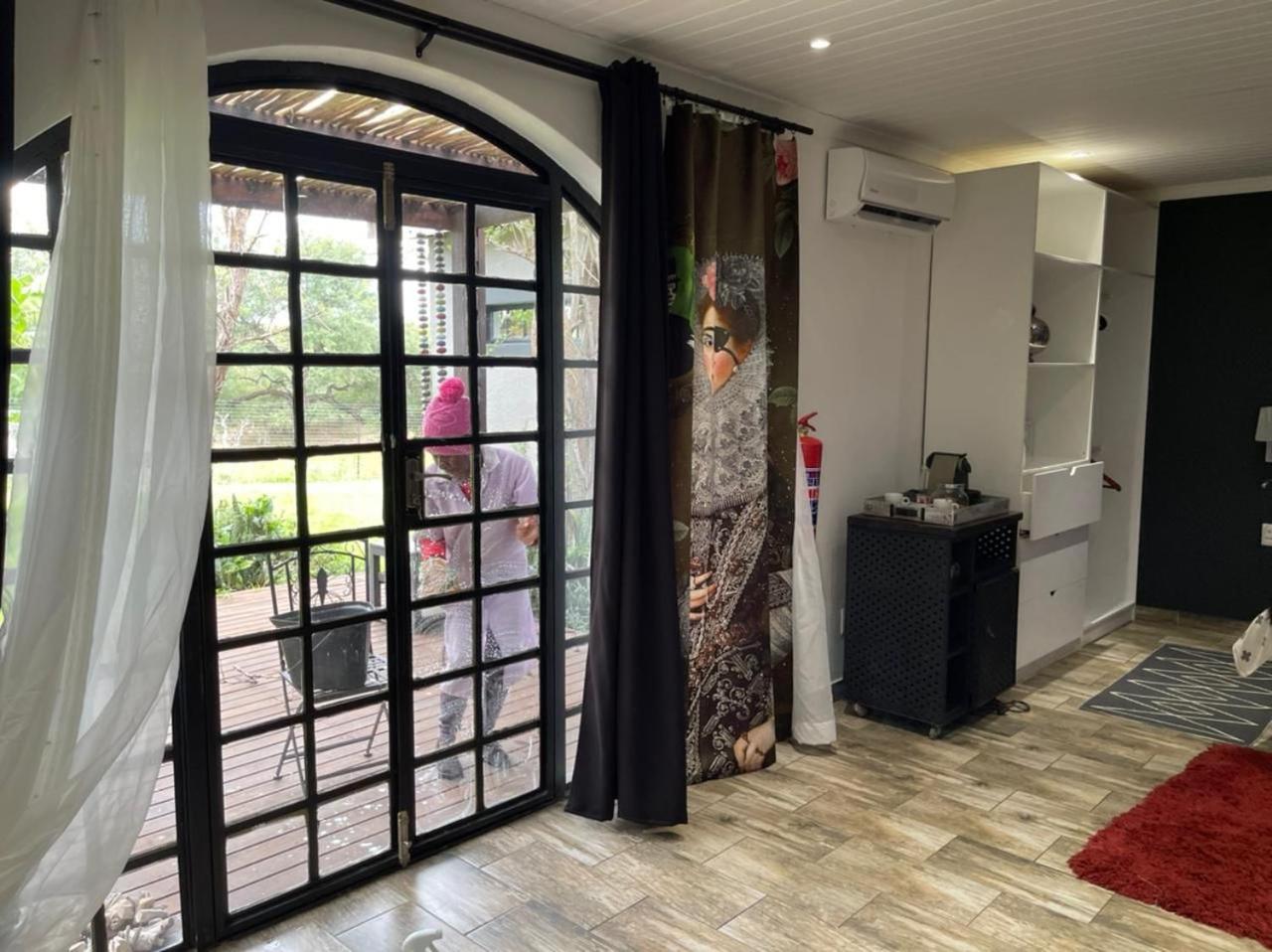 Suite with Terrace - Photo 17