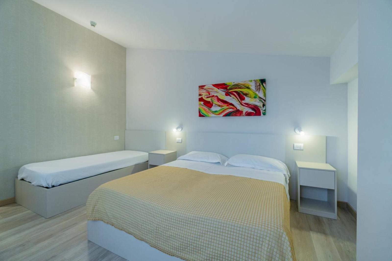Triple Room - Photo 2