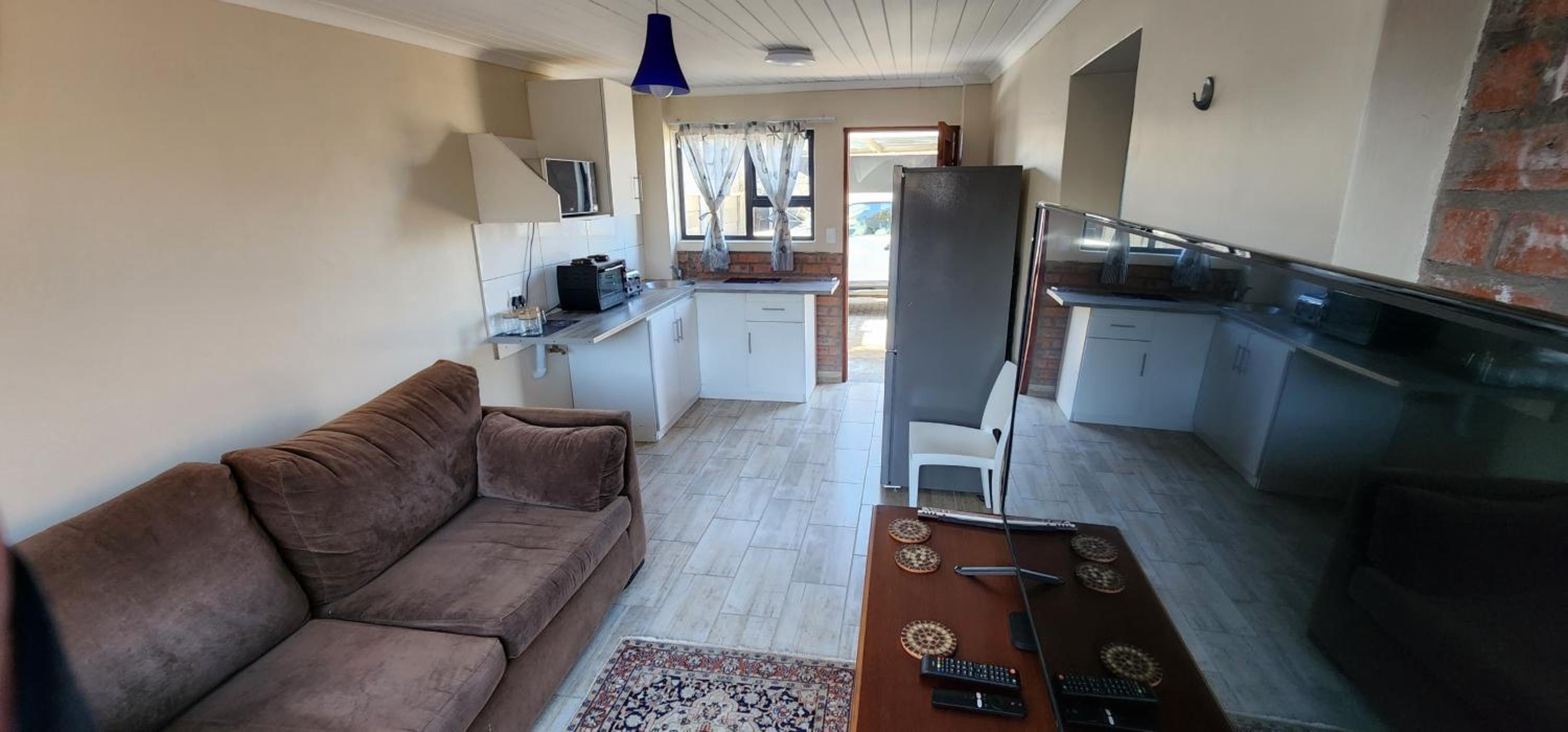 Apartment - Ground Floor - Photo 1