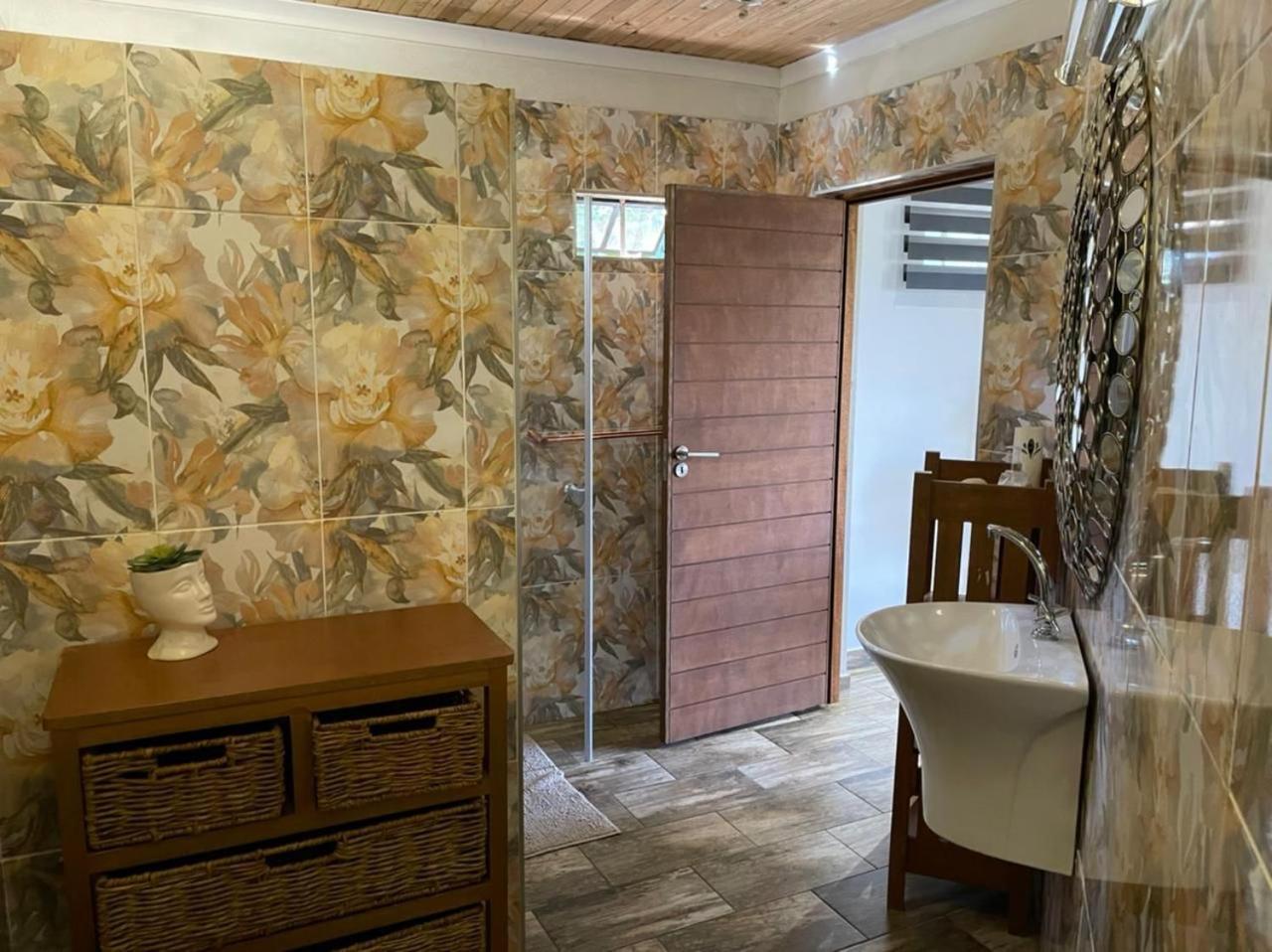 Suite with Terrace - Photo 12