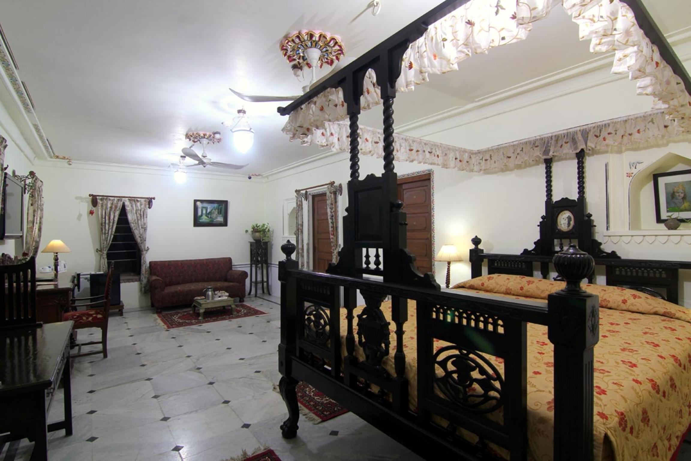 Suite - Photo 4