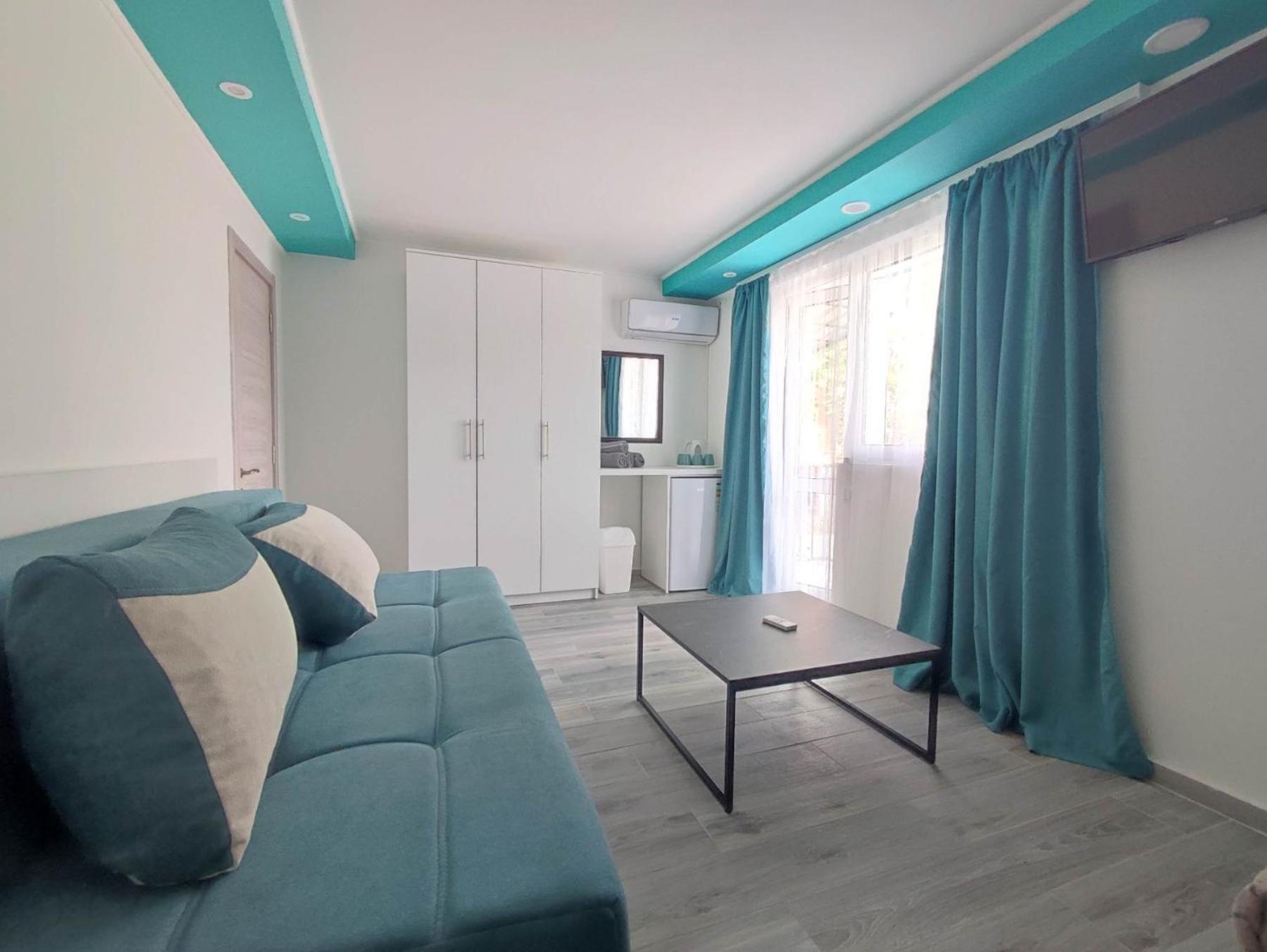 Quadruple Room with Mountain View