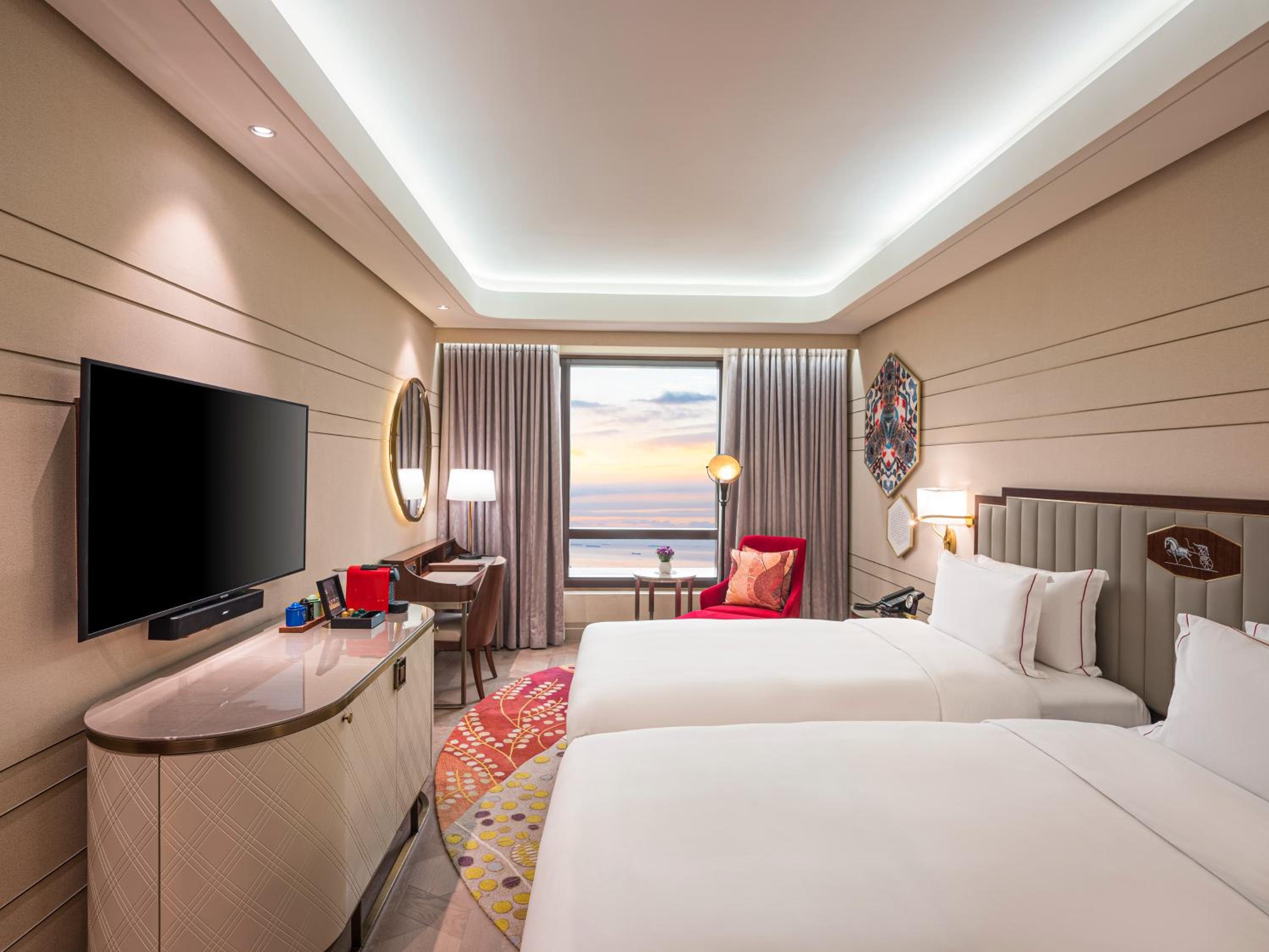 Executive Bay Twin Room with Club Lounge Access photo 2