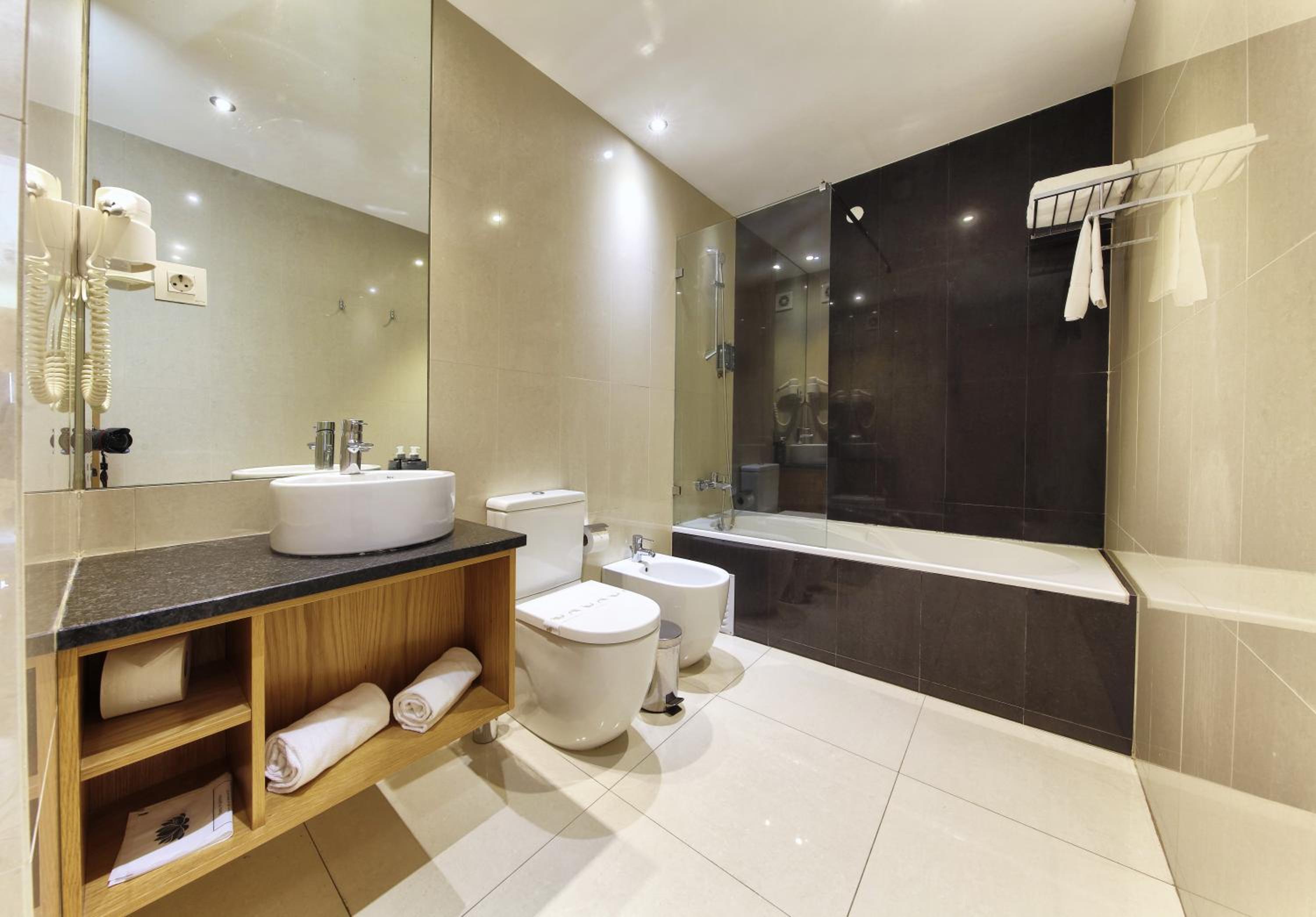 Standard Junior Suite - Photo 5