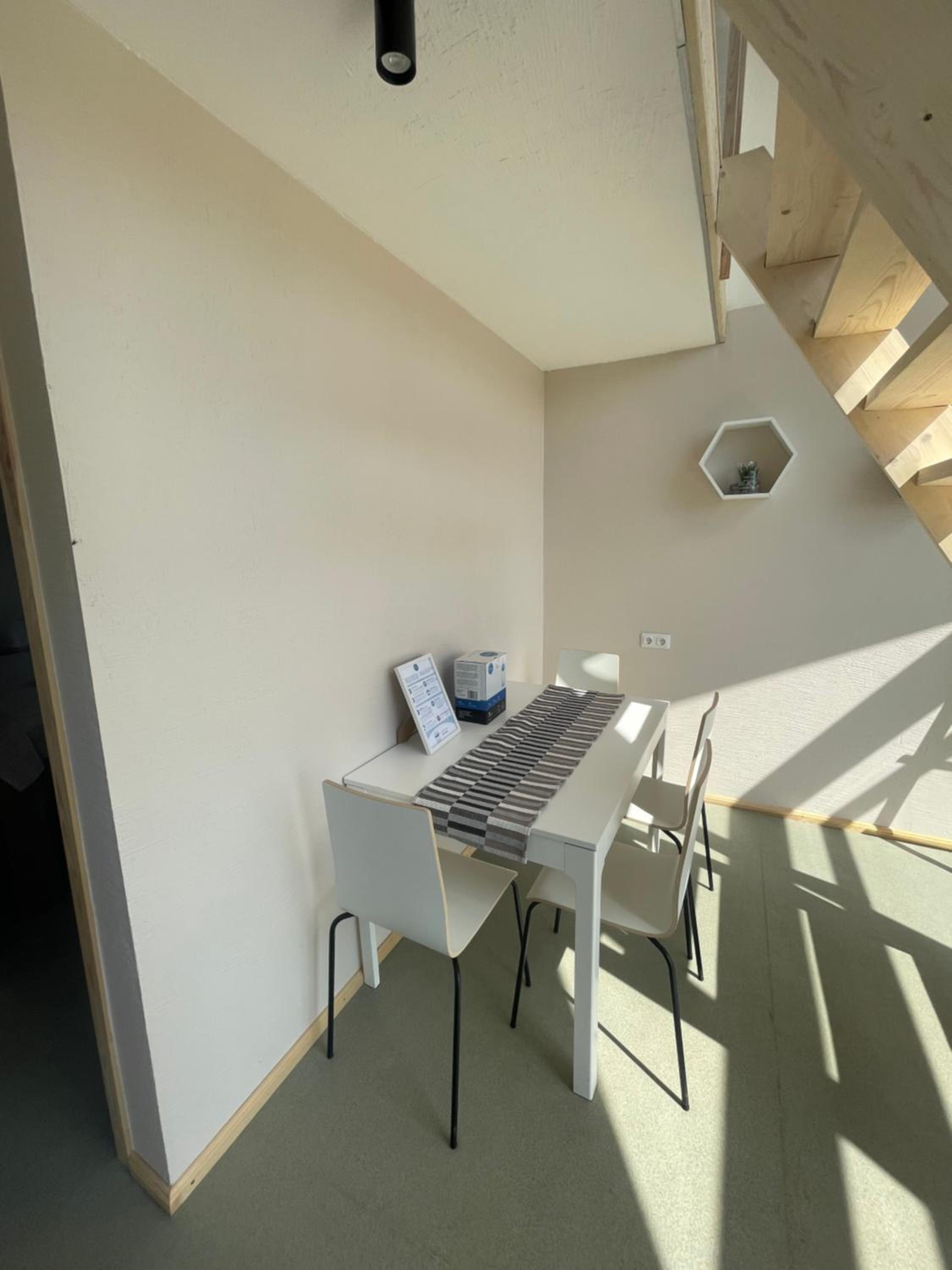 Two-Bedroom House - Photo 9