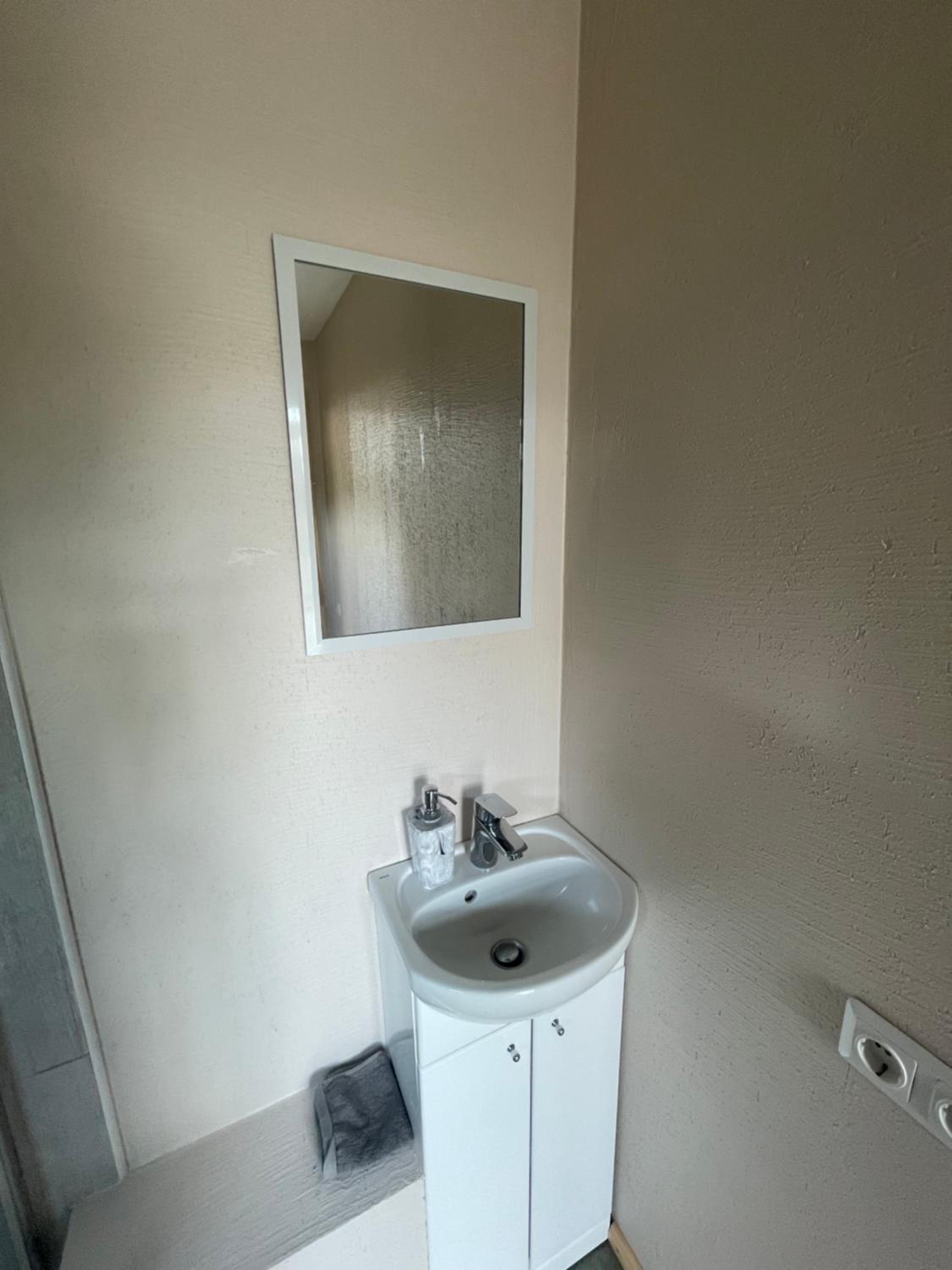 Two-Bedroom House - Photo 12