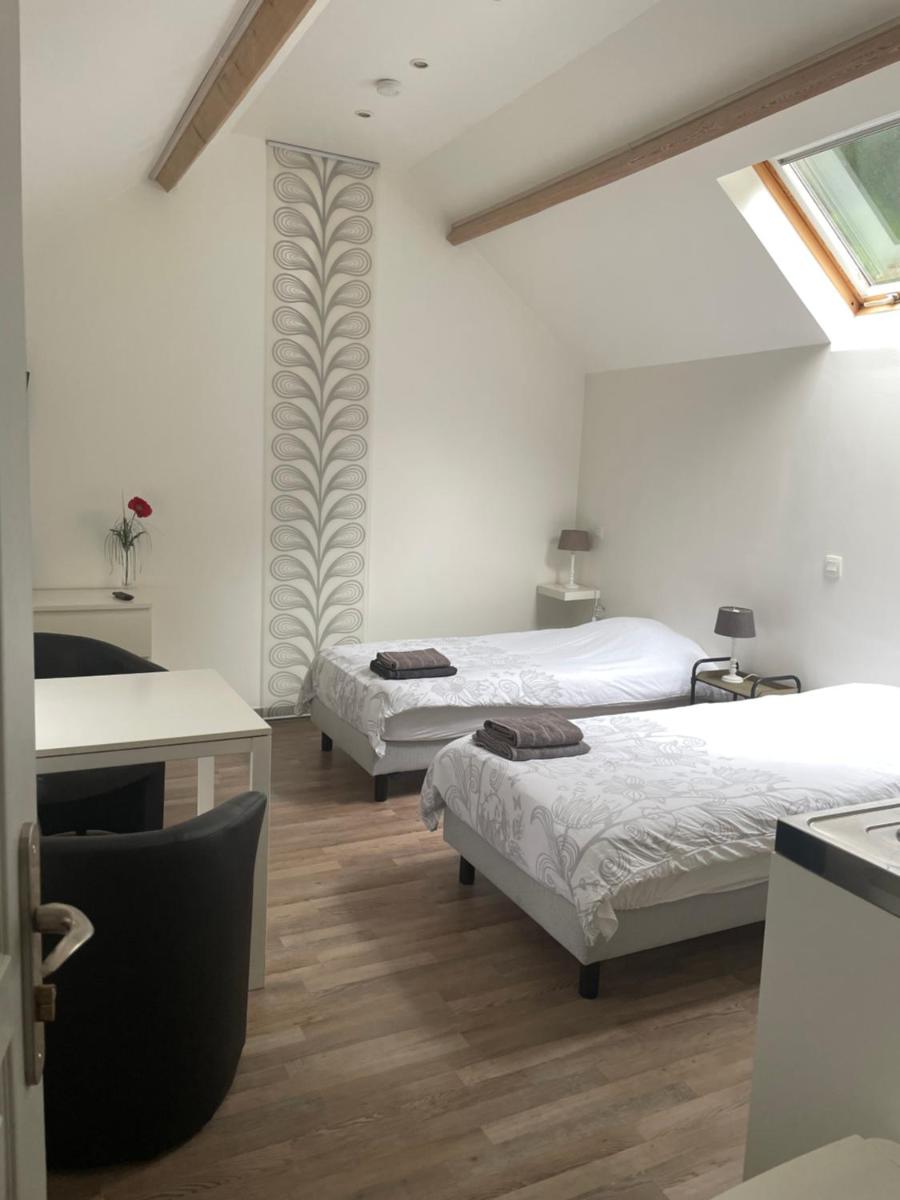 Double or Twin Room photo 3