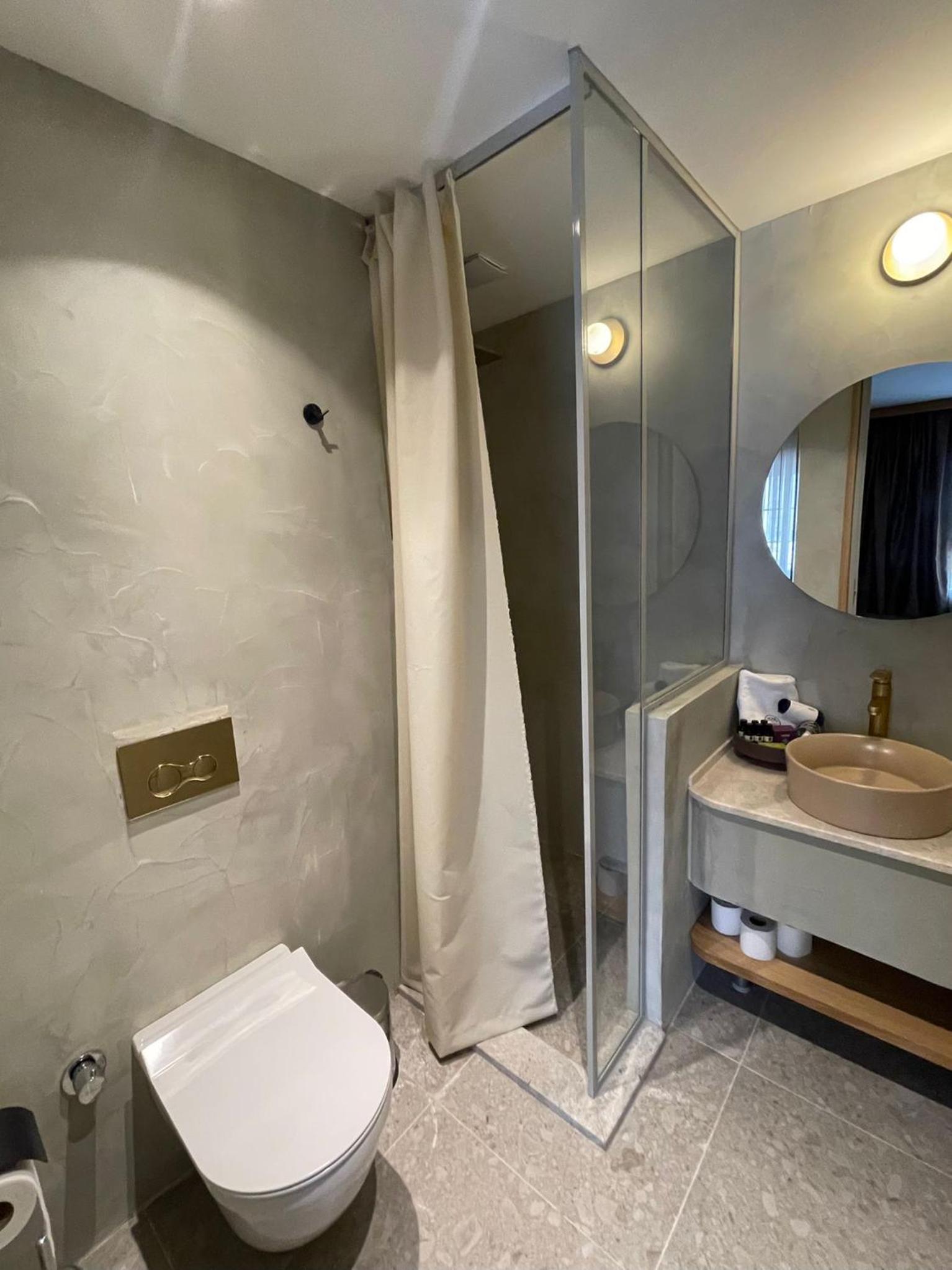 Comfort Triple Room with Shower photo 3