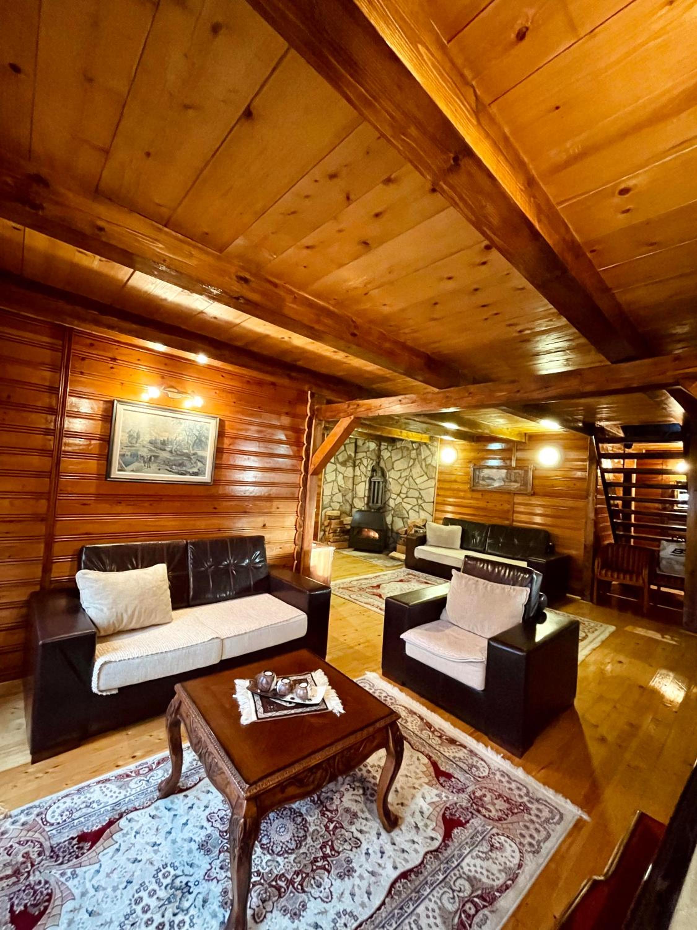 Chalet photo 1