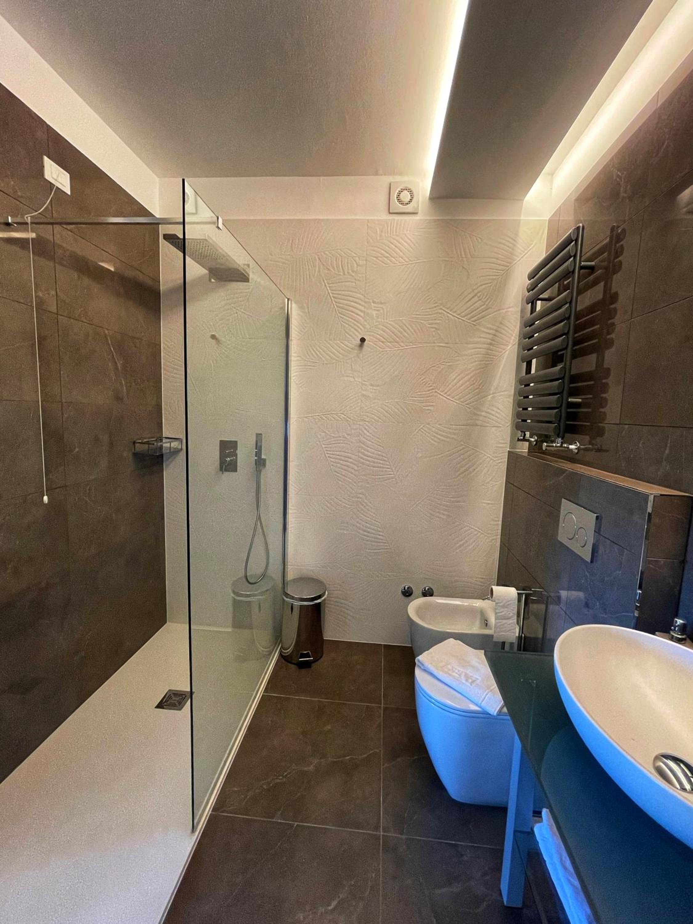 Deluxe Family Suite with Two Connected Rooms Balcony and Side Sea View photo 3