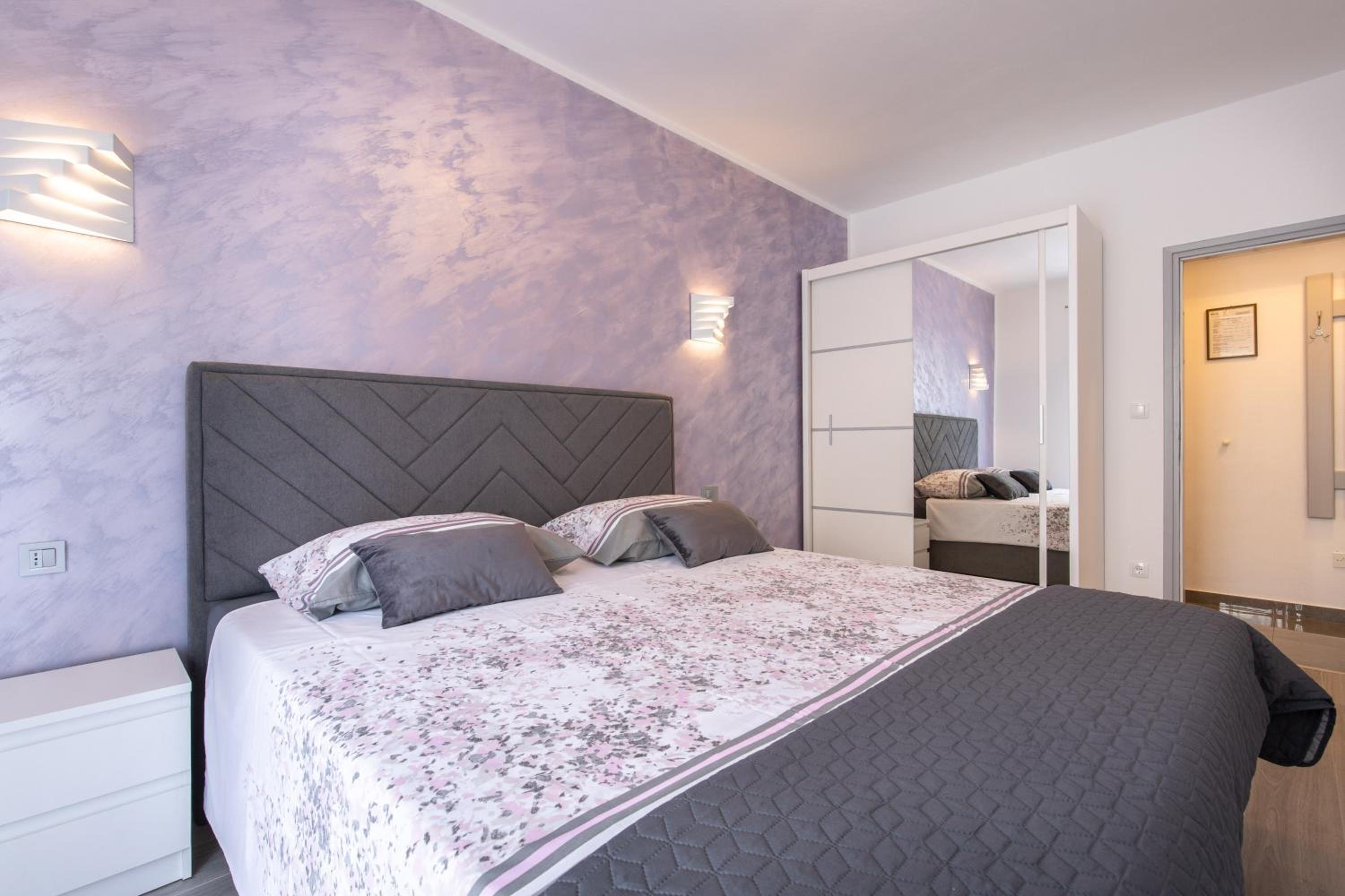 Superior One-Bedroom Apartment with Balcony