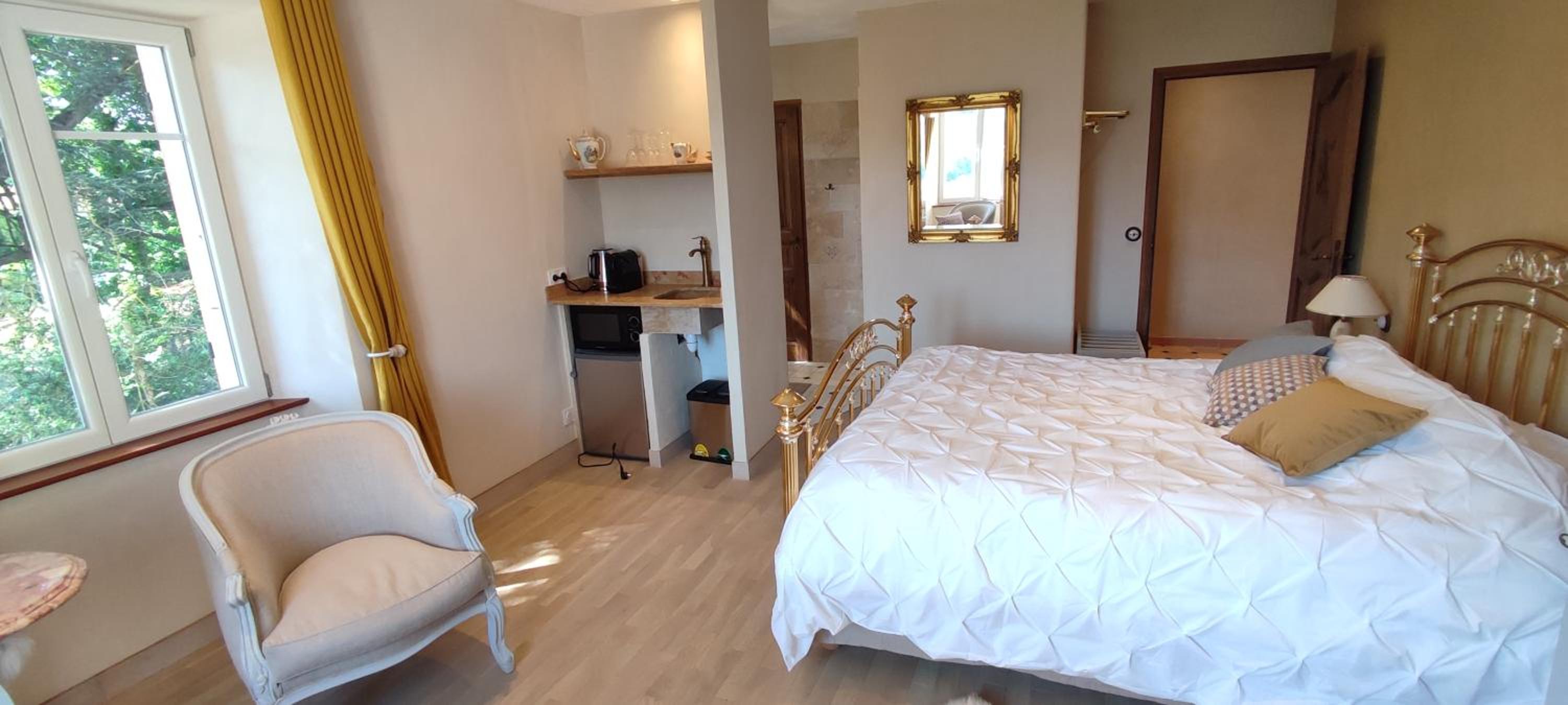 Deluxe Double Room photo 2