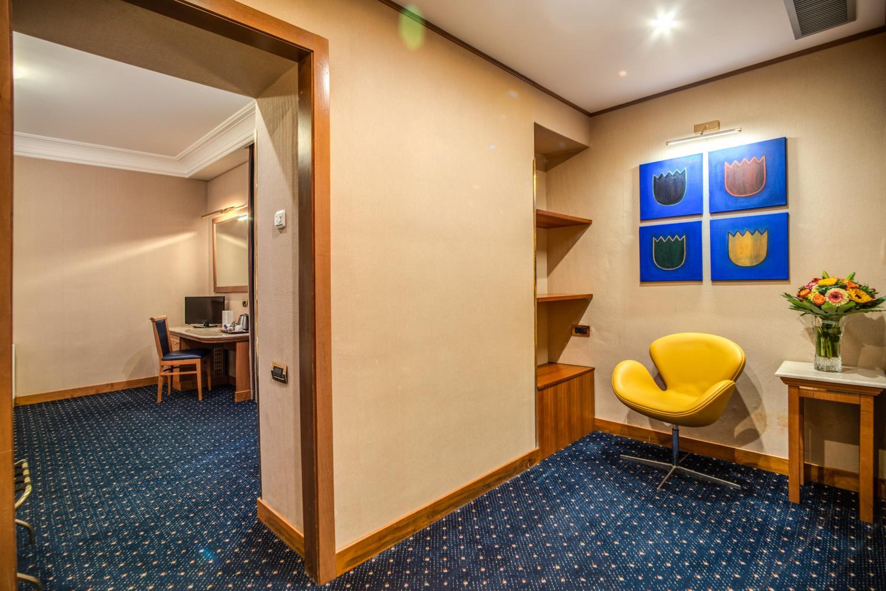 Triple Room