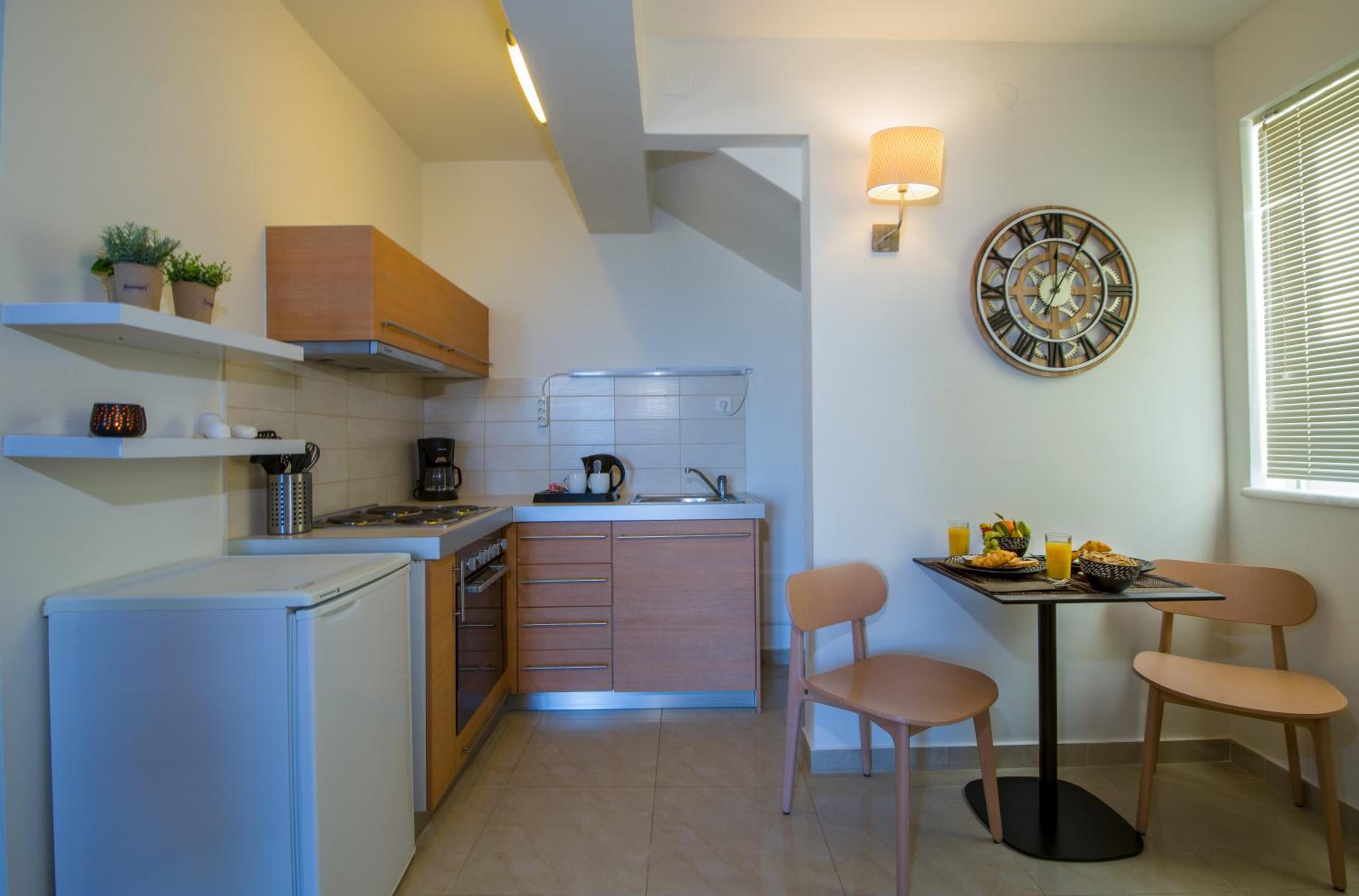 One-Bedroom Apartment photo 3