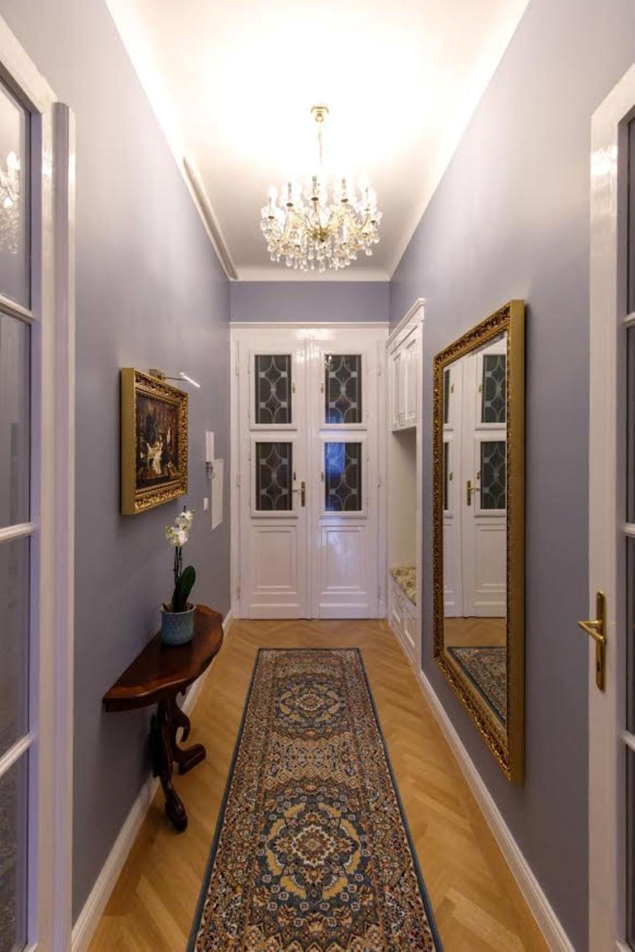 One-Bedroom Apartment - Photo 4